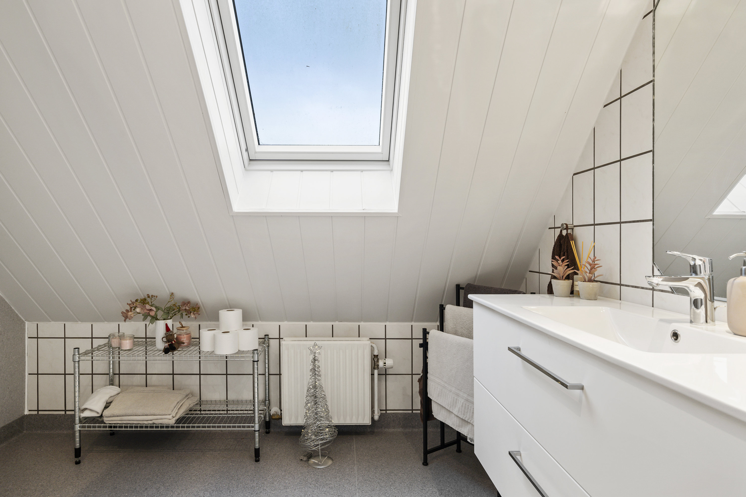 Fremhævet badeværelse billede i fuldskærmstilstand. Billede af Søndergade 25, 9300 Sæby