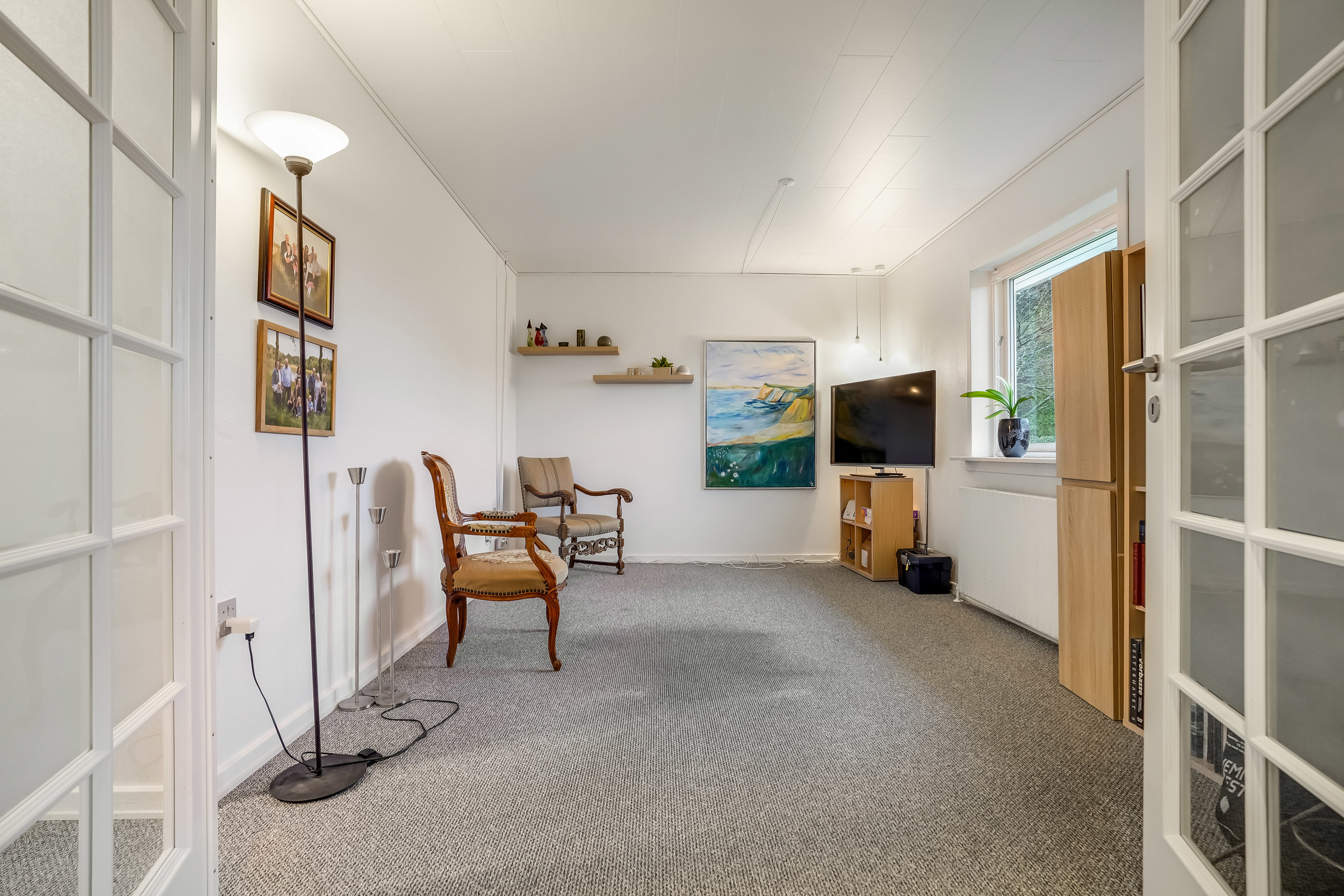 Fremhævet stue billede i fuldskærmstilstand. Billede af Parkvej 22, 6623 Vorbasse