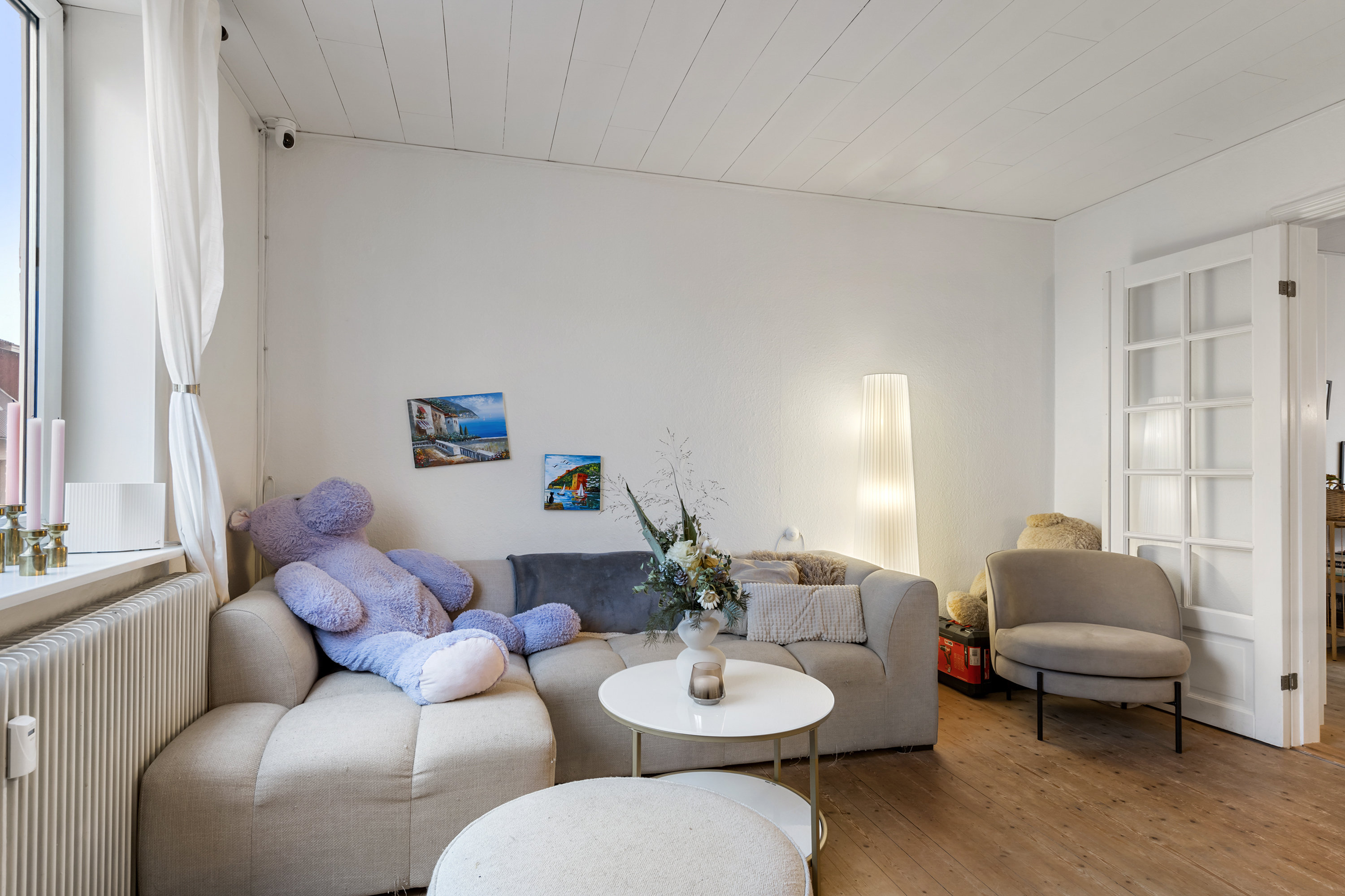 Fremhævet stue billede i fuldskærmstilstand. Billede af Bovinsgade 2, 9900 Frederikshavn