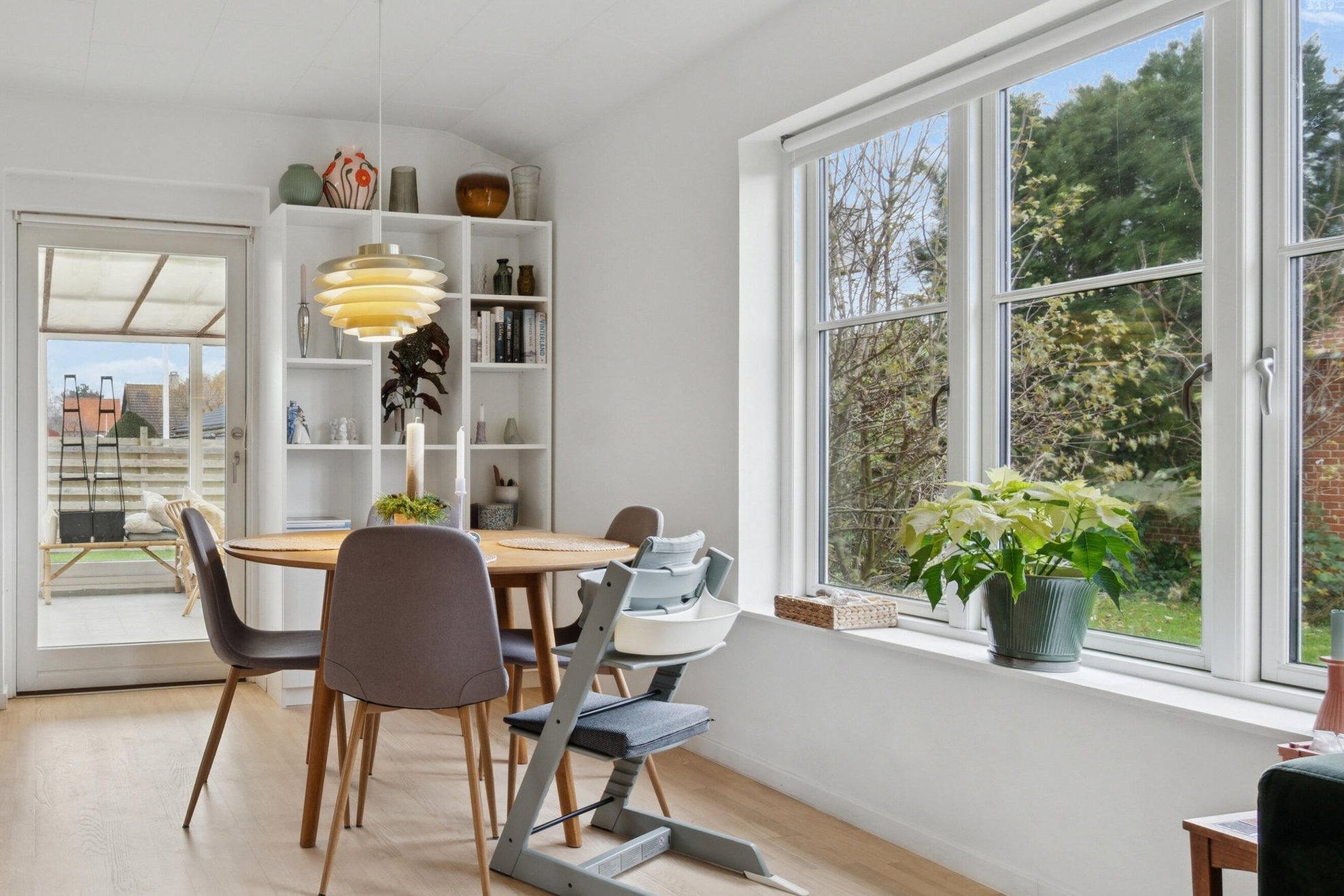 Fremhævet stue billede i fuldskærmstilstand. Billede af Aavej 1B, 3300 Frederiksværk