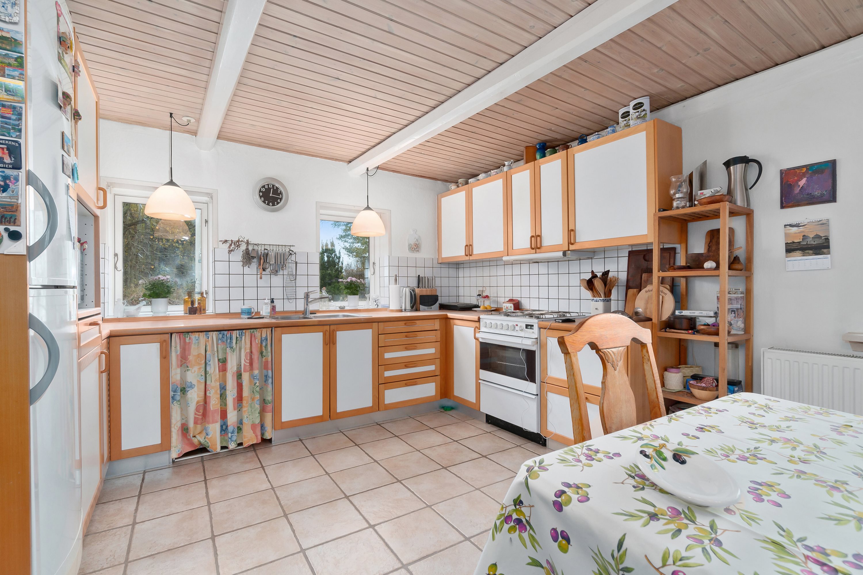 Fremhævet køkken billede i fuldskærmstilstand. Billede af Oddevej 84, Klim Odde, 9690 Fjerritslev