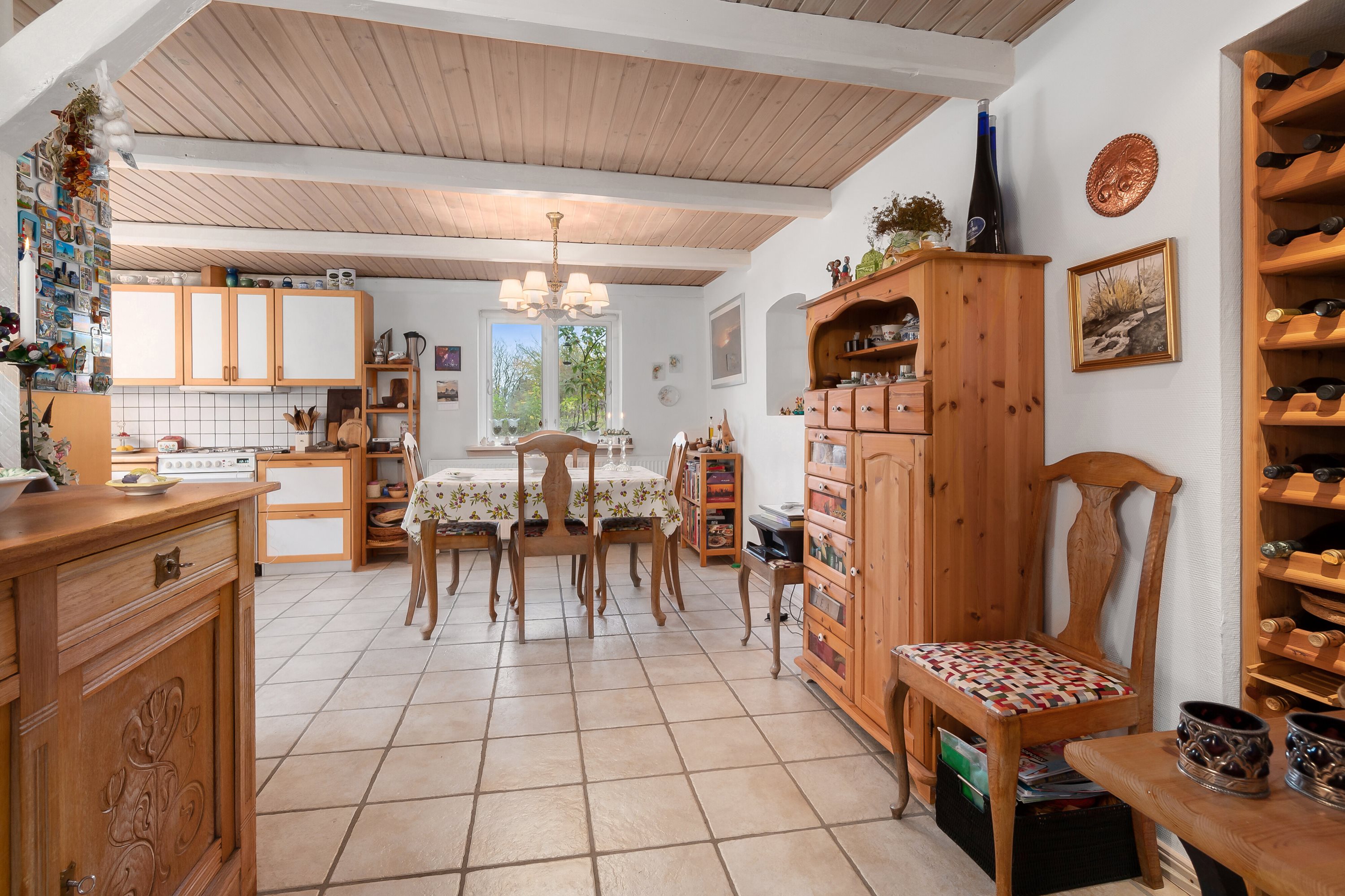 Fremhævet køkken billede i fuldskærmstilstand. Billede af Oddevej 84, Klim Odde, 9690 Fjerritslev