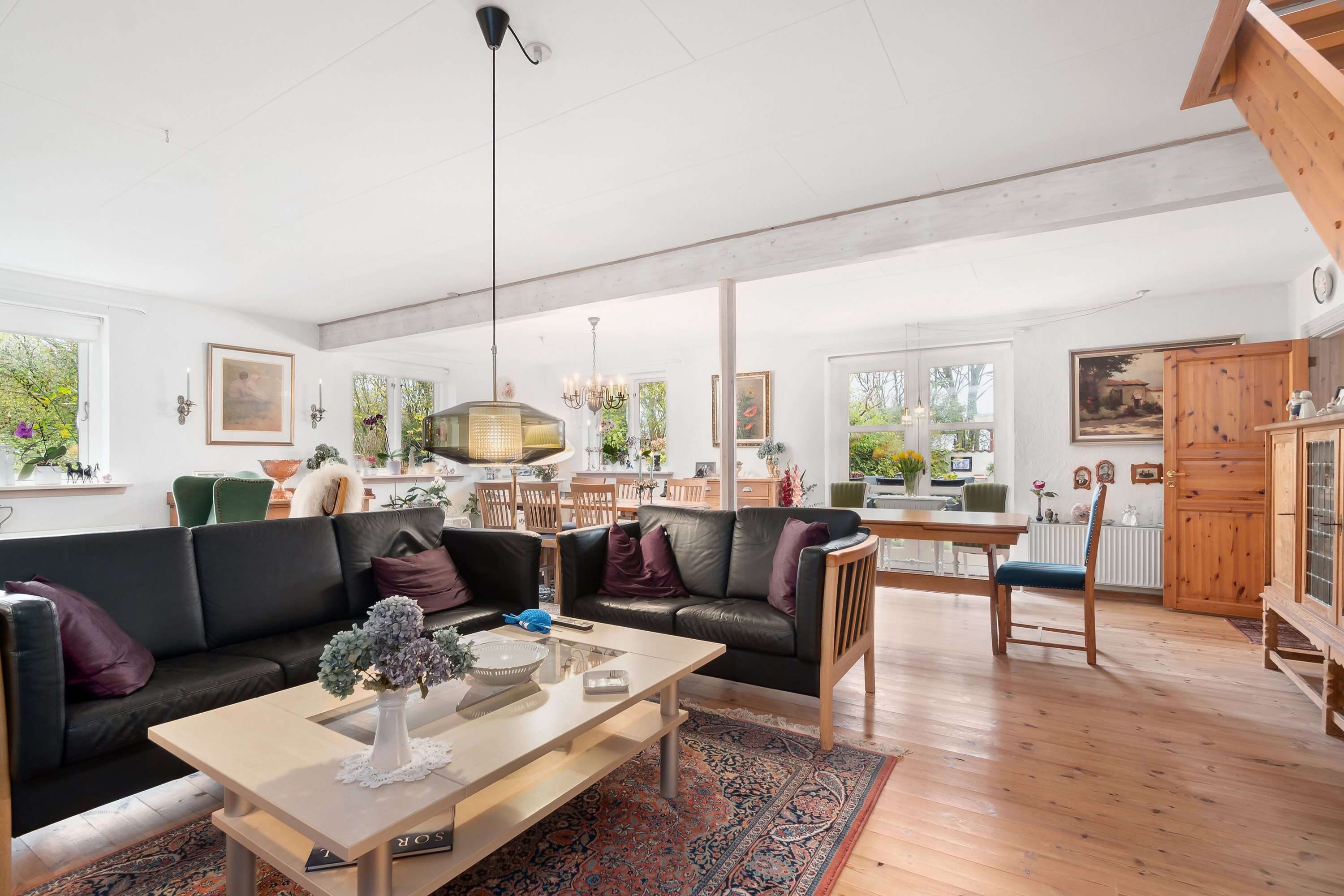 Fremhævet stue billede i fuldskærmstilstand. Billede af Oddevej 84, Klim Odde, 9690 Fjerritslev