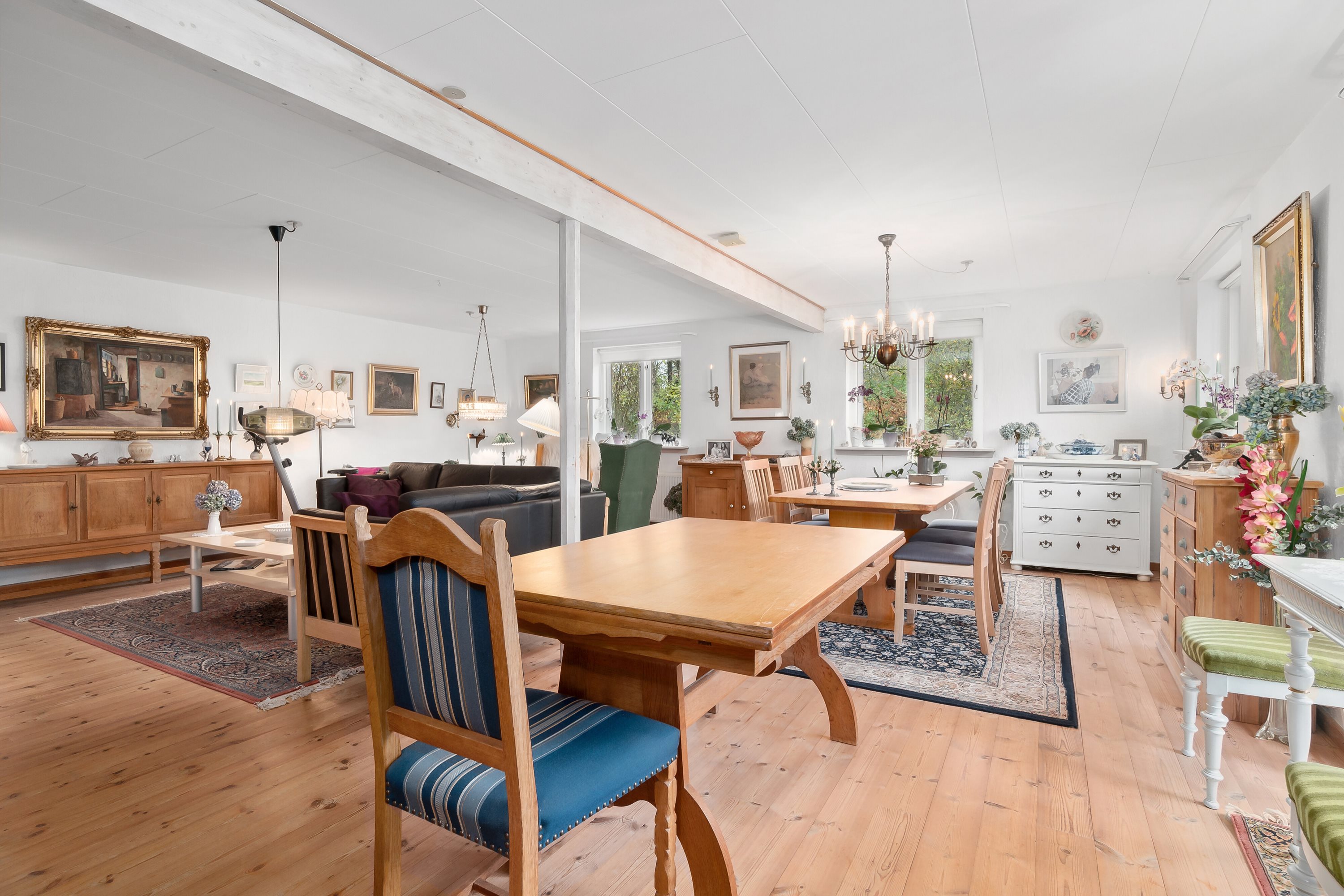 Fremhævet stue billede i fuldskærmstilstand. Billede af Oddevej 84, Klim Odde, 9690 Fjerritslev