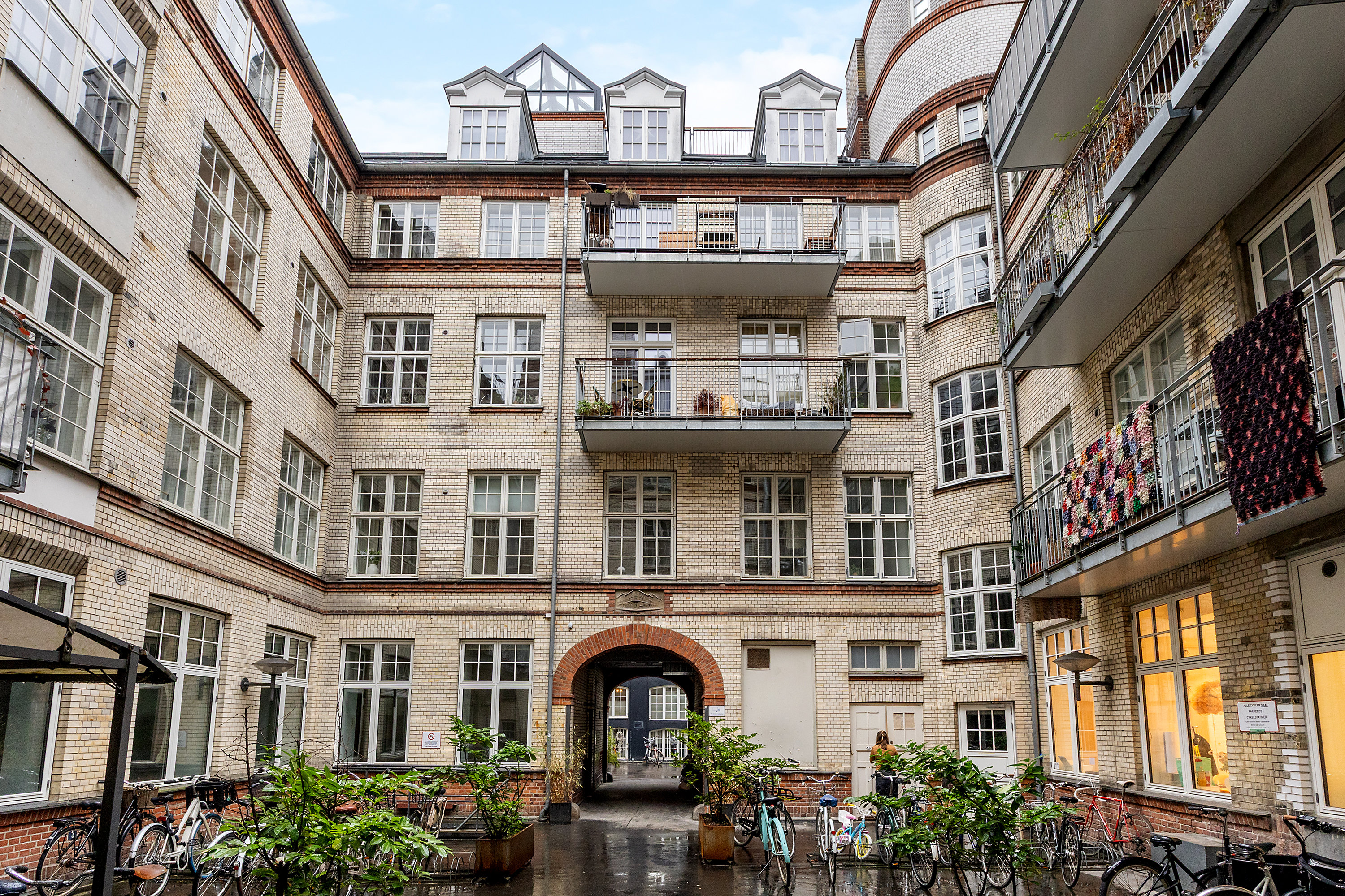 Fremhævet ejendommen billede i fuldskærmstilstand. Billede af Silkegade 17, 2. th., 1113 København K