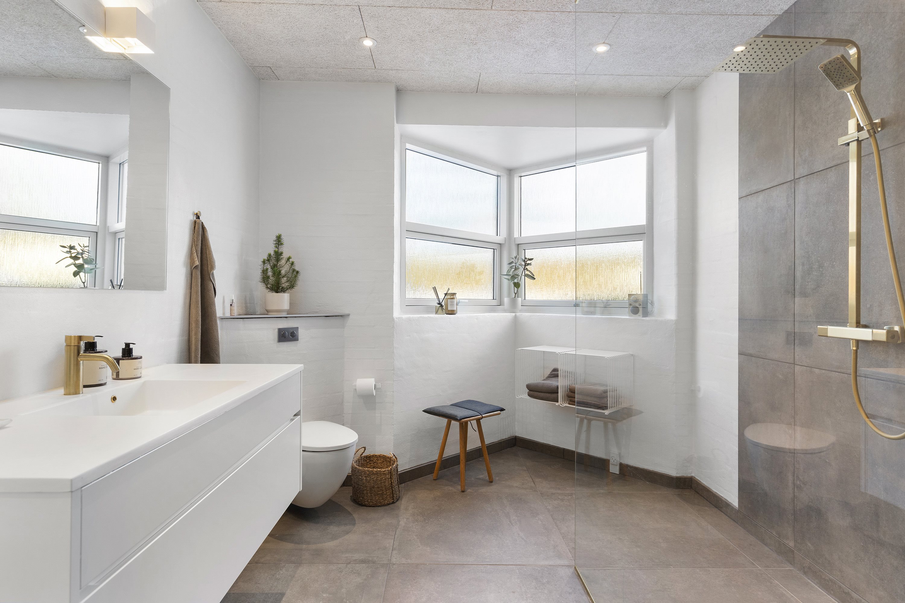 Fremhævet badeværelse billede i fuldskærmstilstand. Billede af Dalhøjen 72, 9690 Fjerritslev