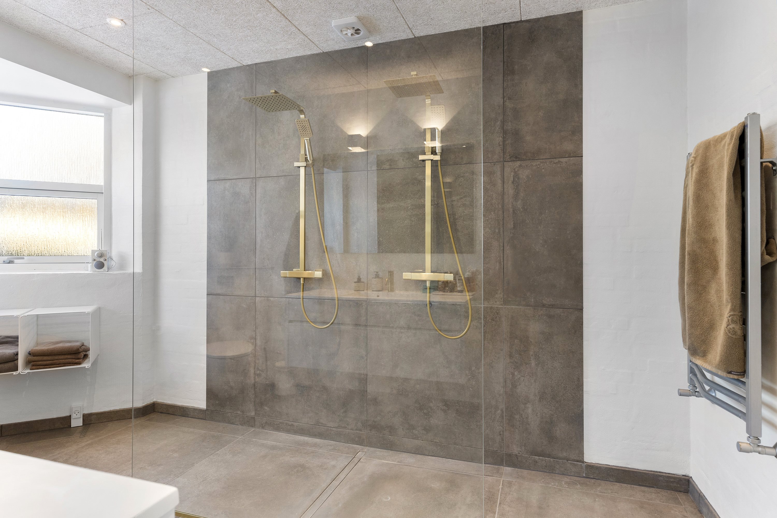 Fremhævet badeværelse billede i fuldskærmstilstand. Billede af Dalhøjen 72, 9690 Fjerritslev