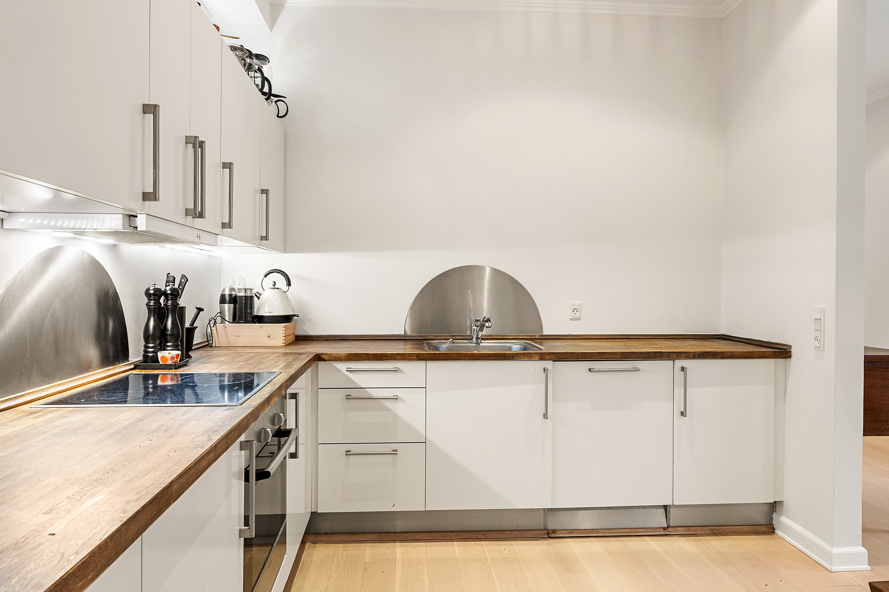 Fremhævet køkken billede i fuldskærmstilstand. Billede af Silkegade 17, 2. th., 1113 København K