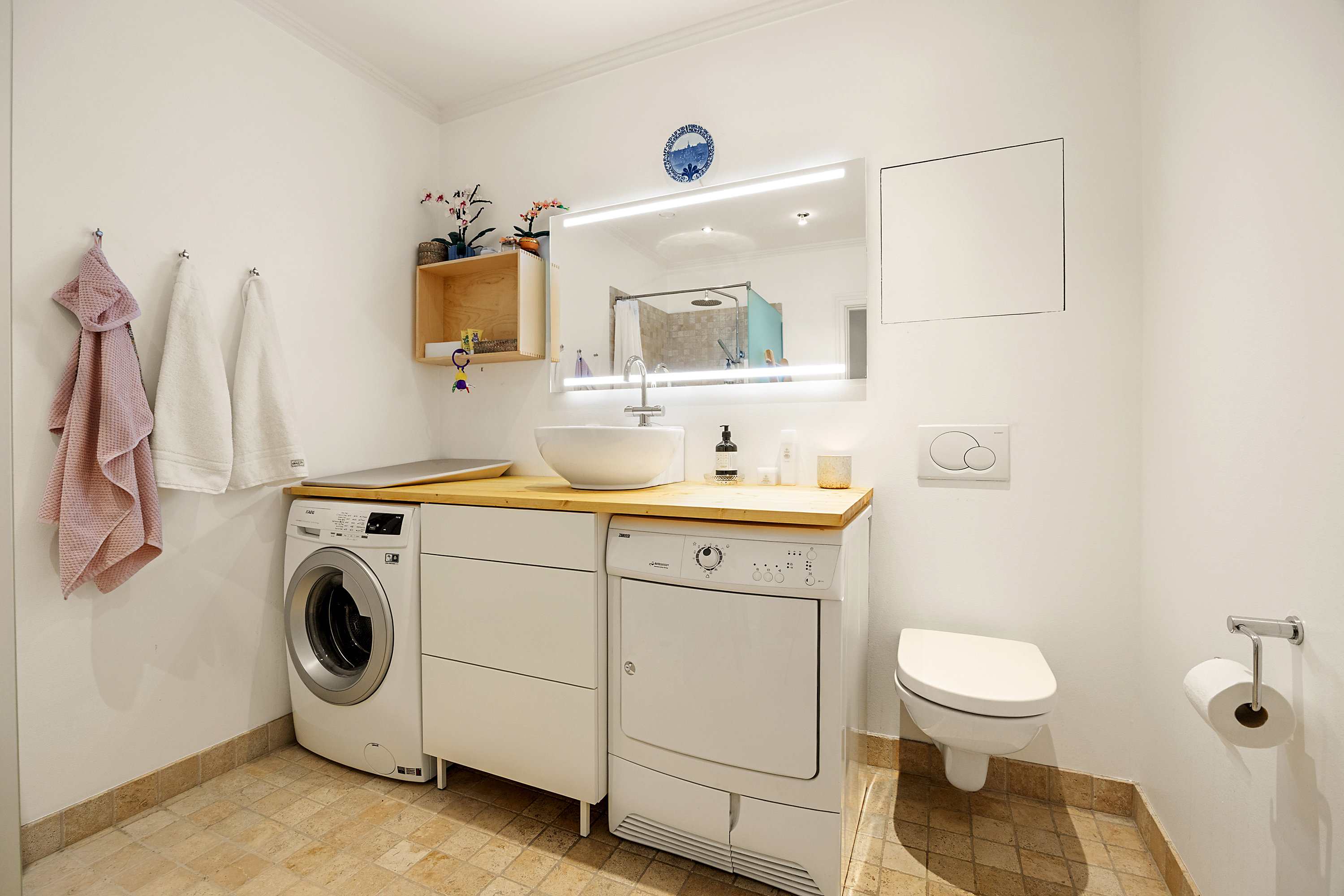 Fremhævet badeværelse billede i fuldskærmstilstand. Billede af Silkegade 17, 2. th., 1113 København K