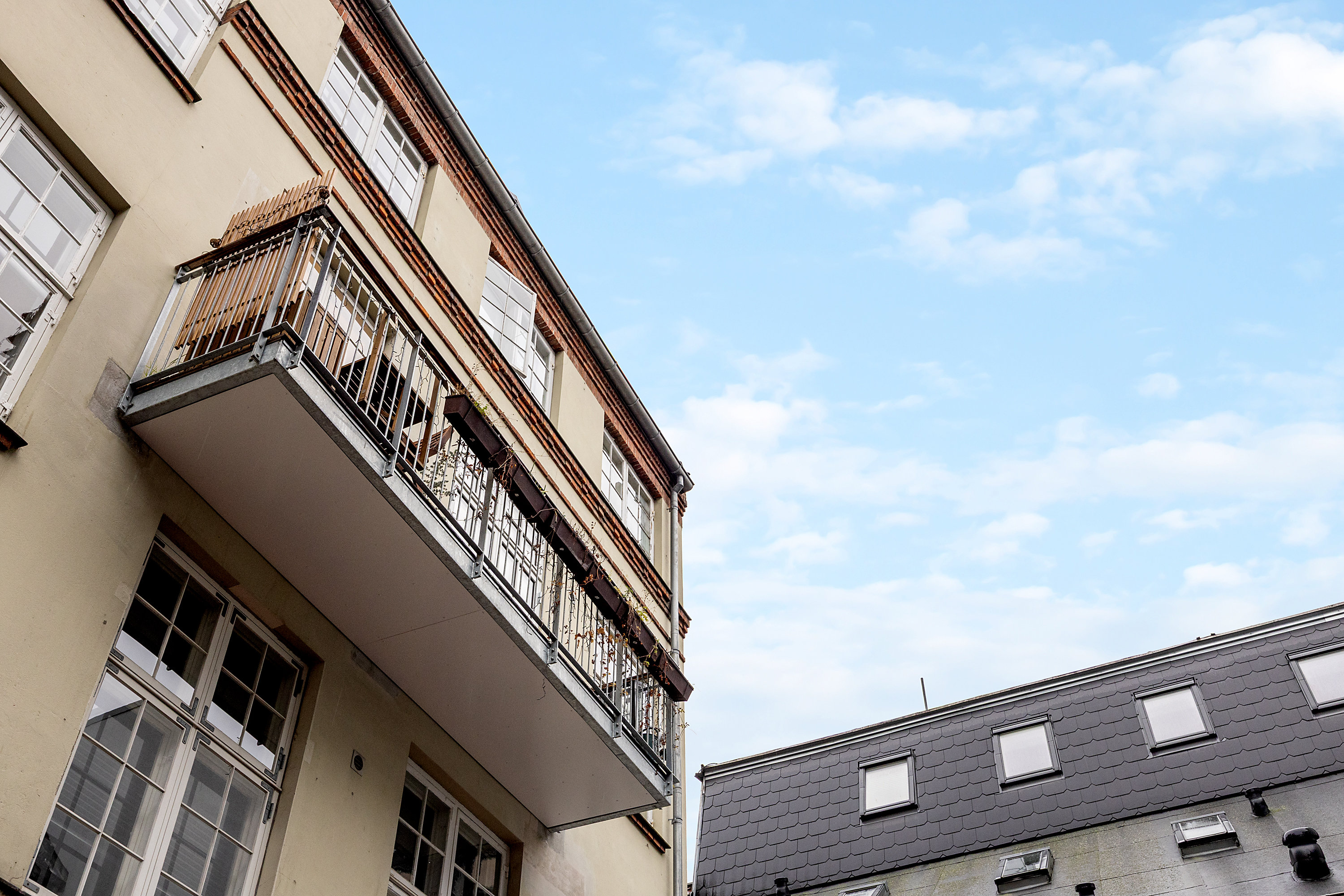 Fremhævet altan billede i fuldskærmstilstand. Billede af Silkegade 17, 2. th., 1113 København K