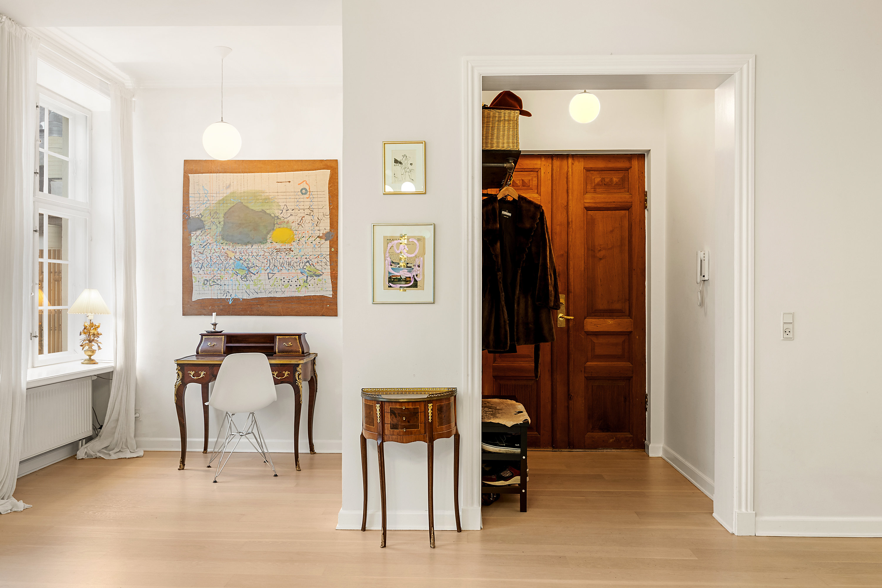 Fremhævet entré billede i fuldskærmstilstand. Billede af Silkegade 17, 2. th., 1113 København K