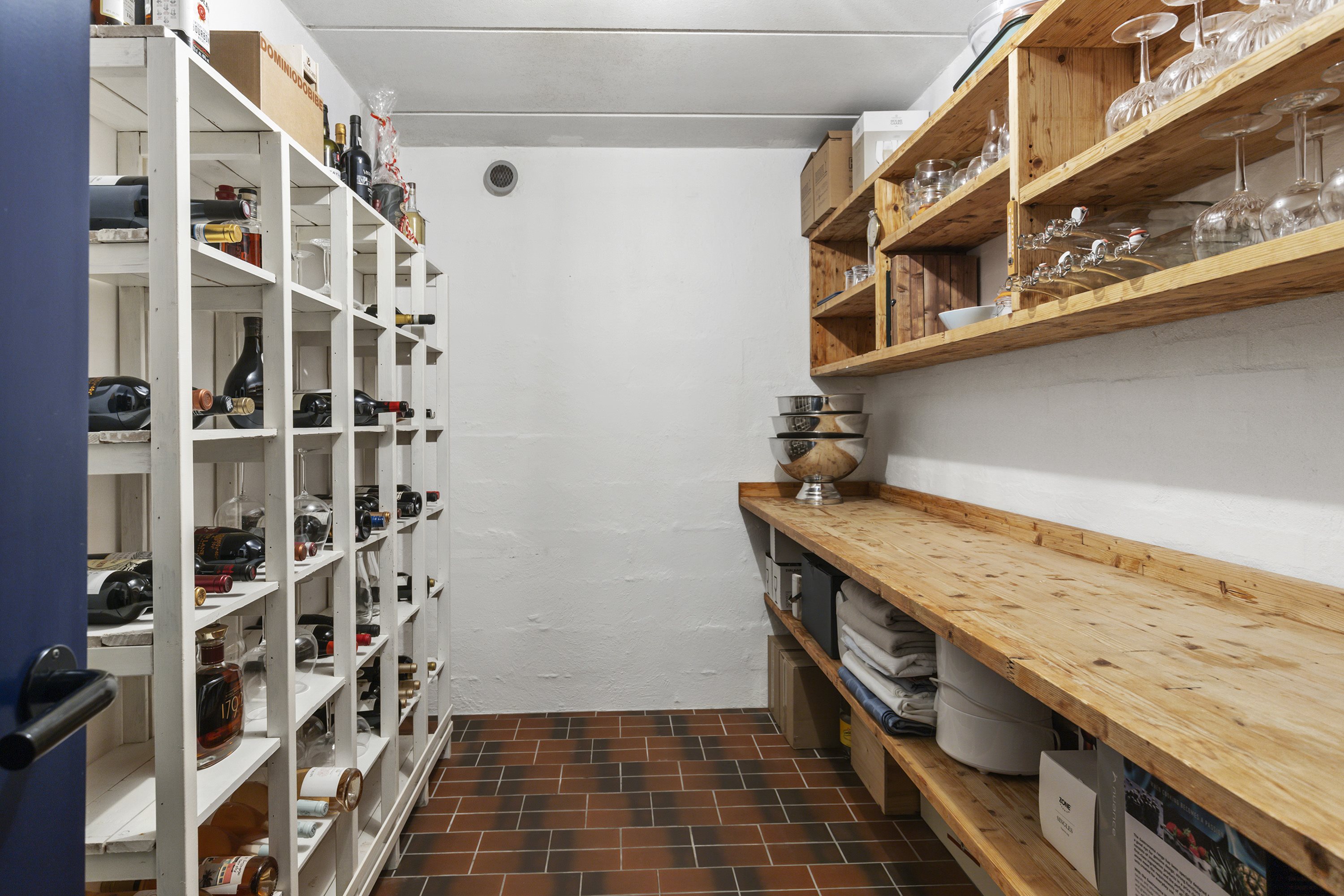 Fremhævet viktualierum billede i fuldskærmstilstand. Billede af Rugmarken 126, 9690 Fjerritslev