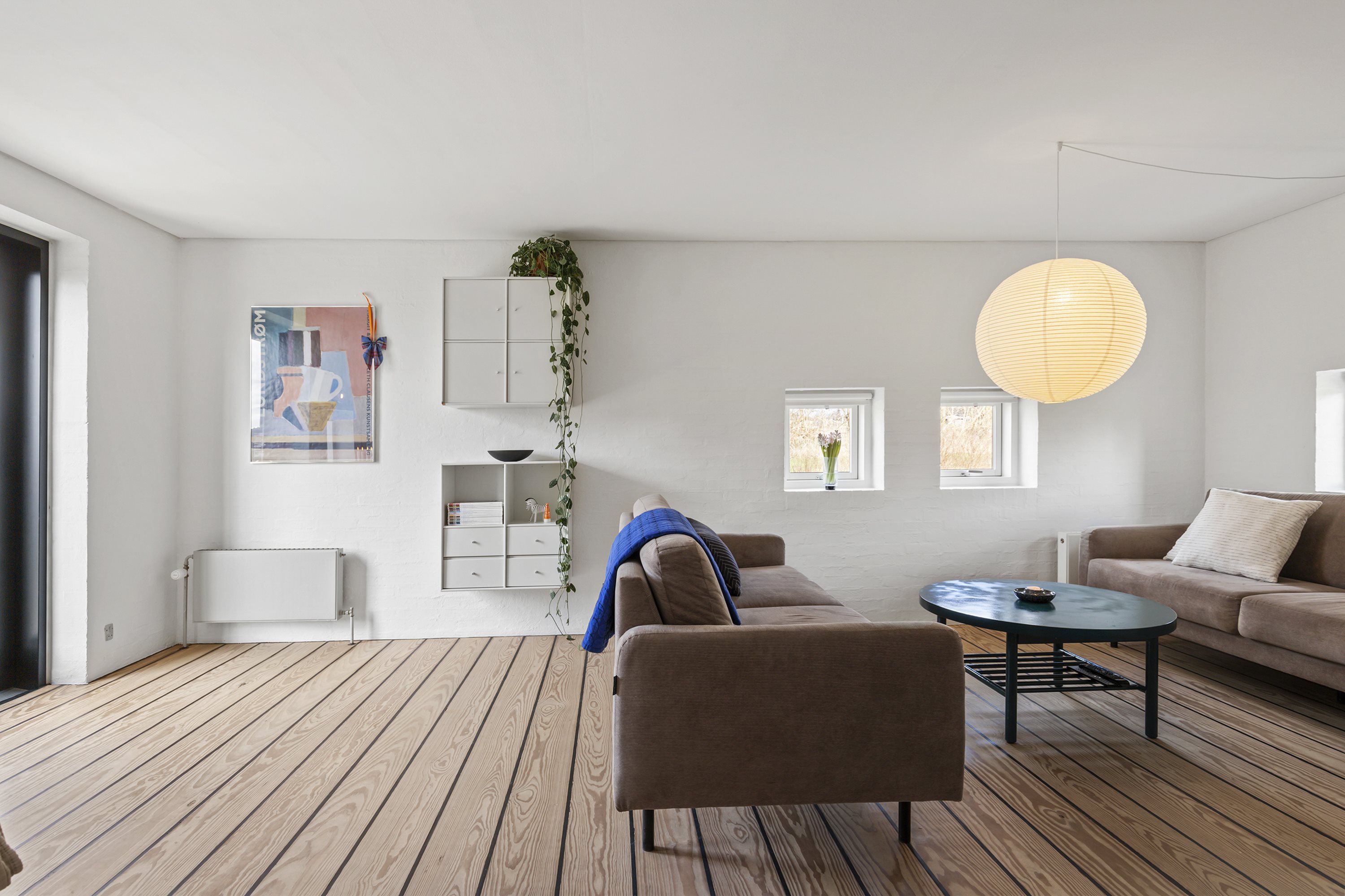 Fremhævet stue billede i fuldskærmstilstand. Billede af Rugmarken 126, 9690 Fjerritslev