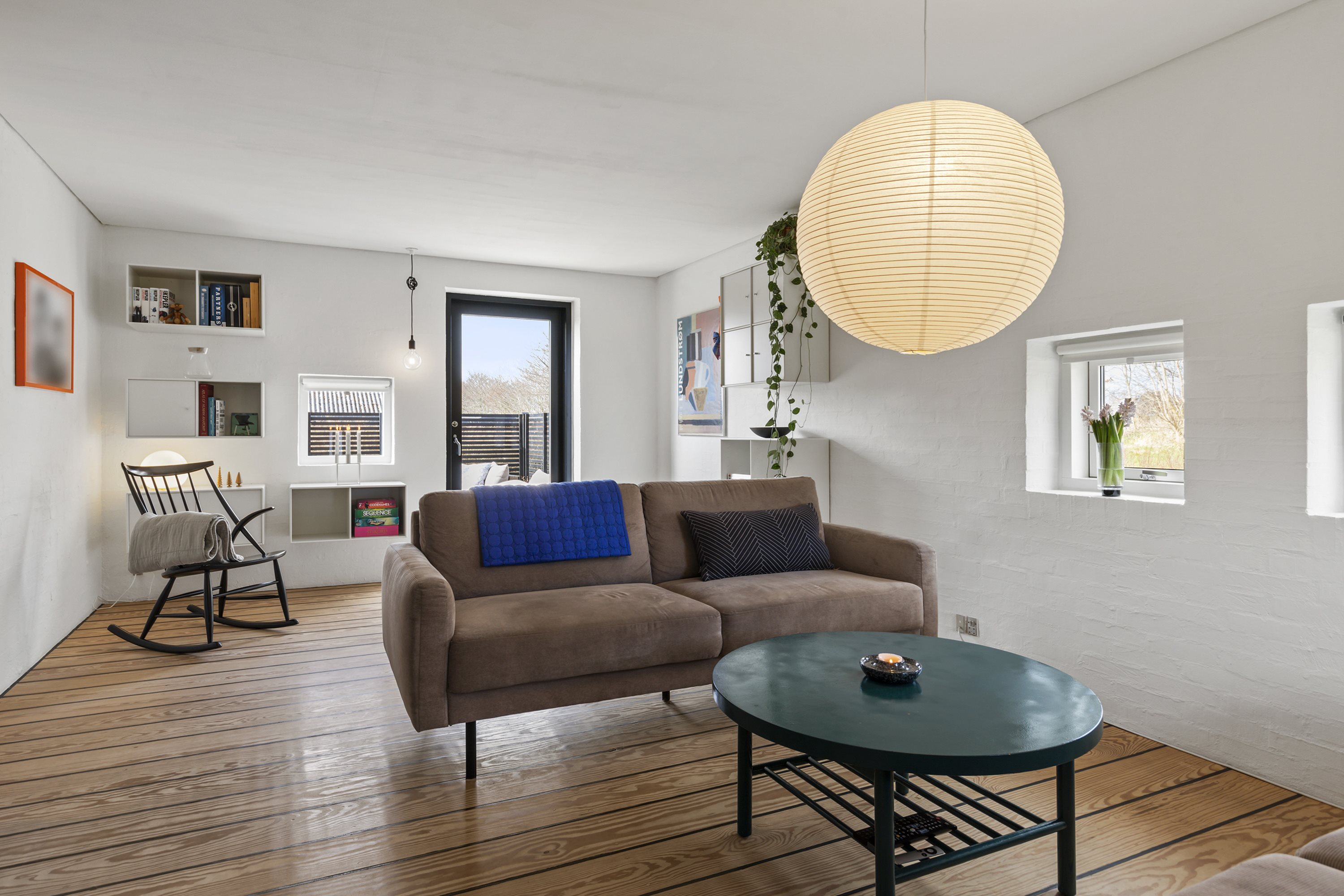 Fremhævet stue billede i fuldskærmstilstand. Billede af Rugmarken 126, 9690 Fjerritslev