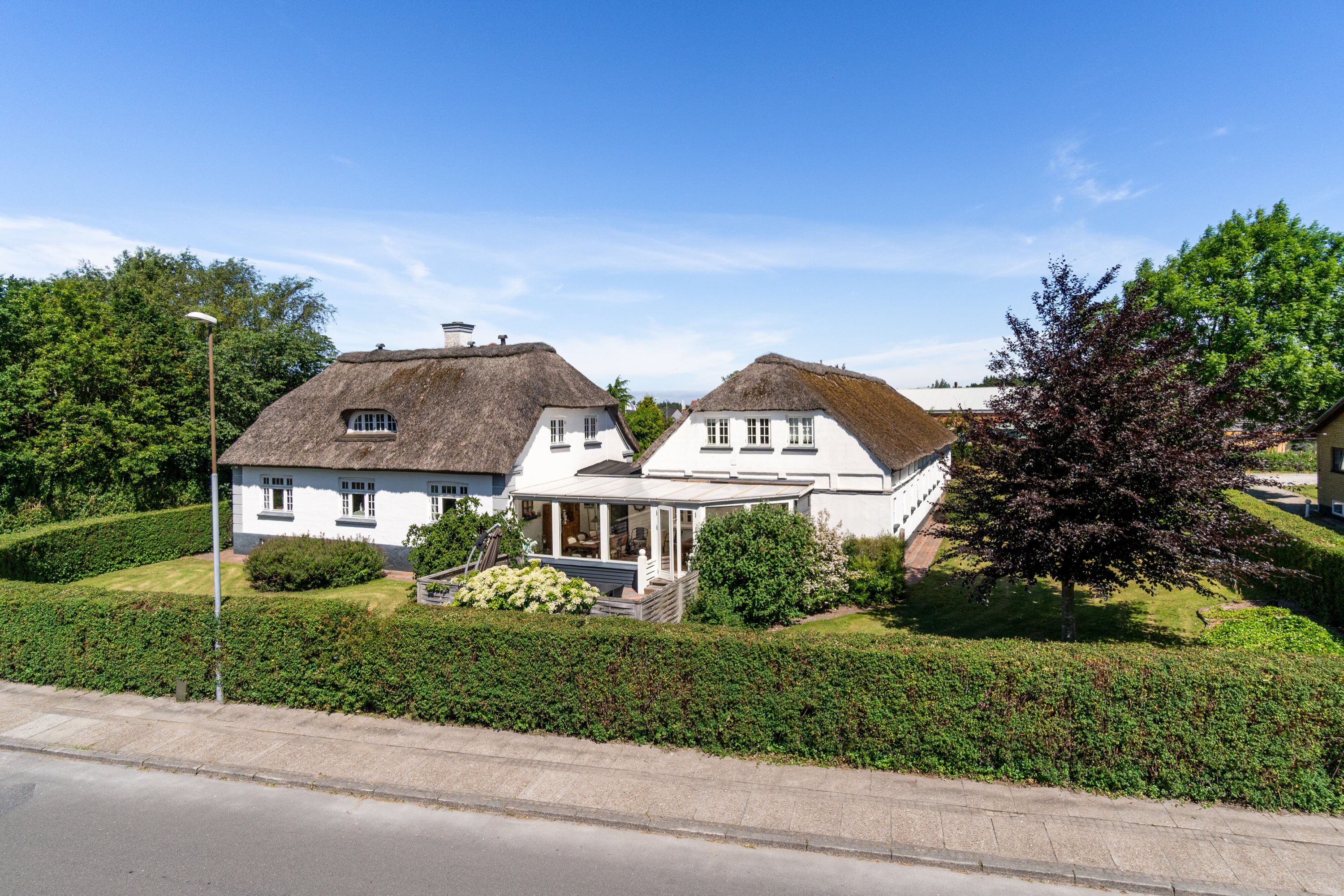 Fremhævet set fra vejen billede i fuldskærmstilstand. Billede af Vestergaardsvej 9, 9690 Fjerritslev