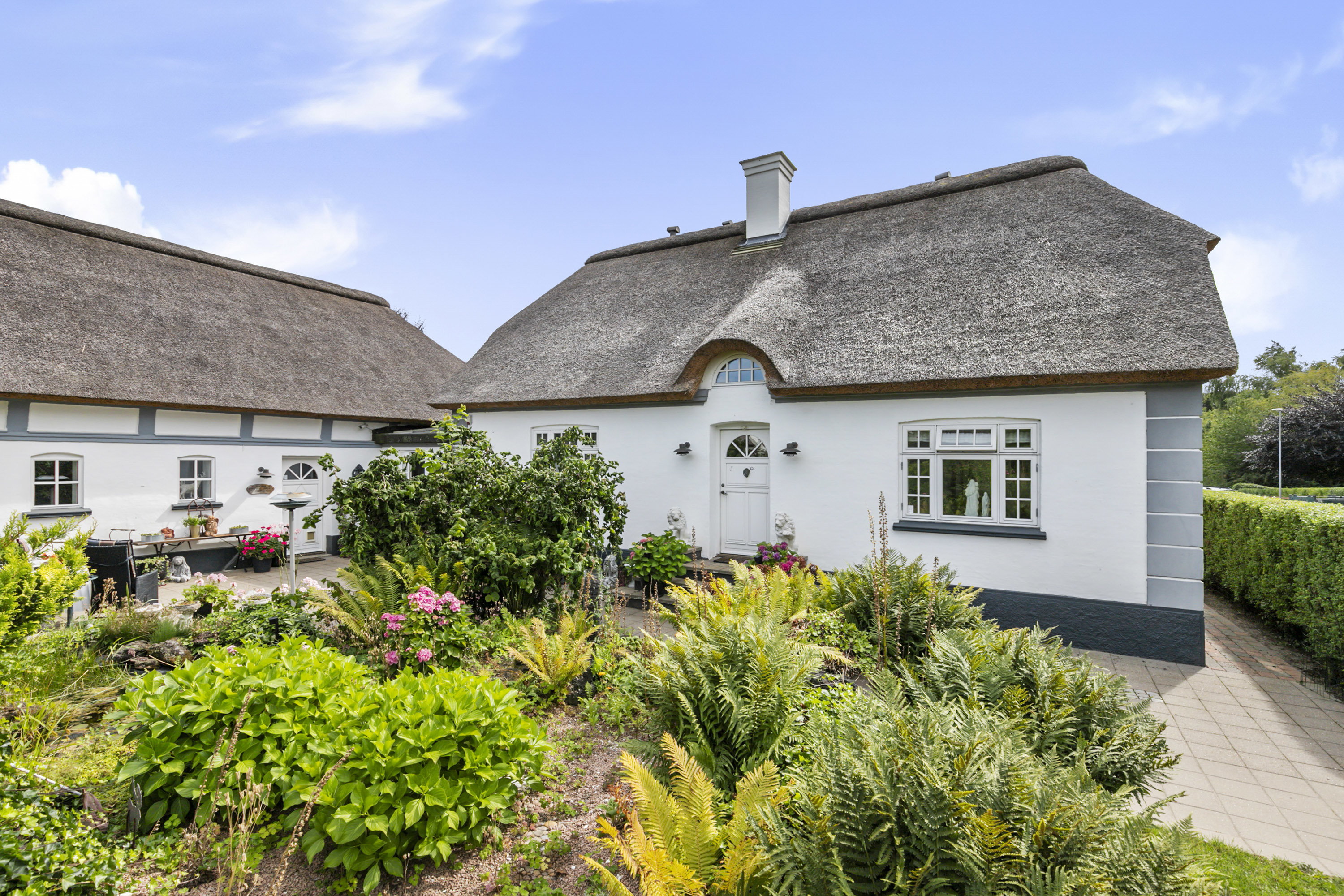 Fremhævet facade billede i fuldskærmstilstand. Billede af Vestergaardsvej 9, 9690 Fjerritslev