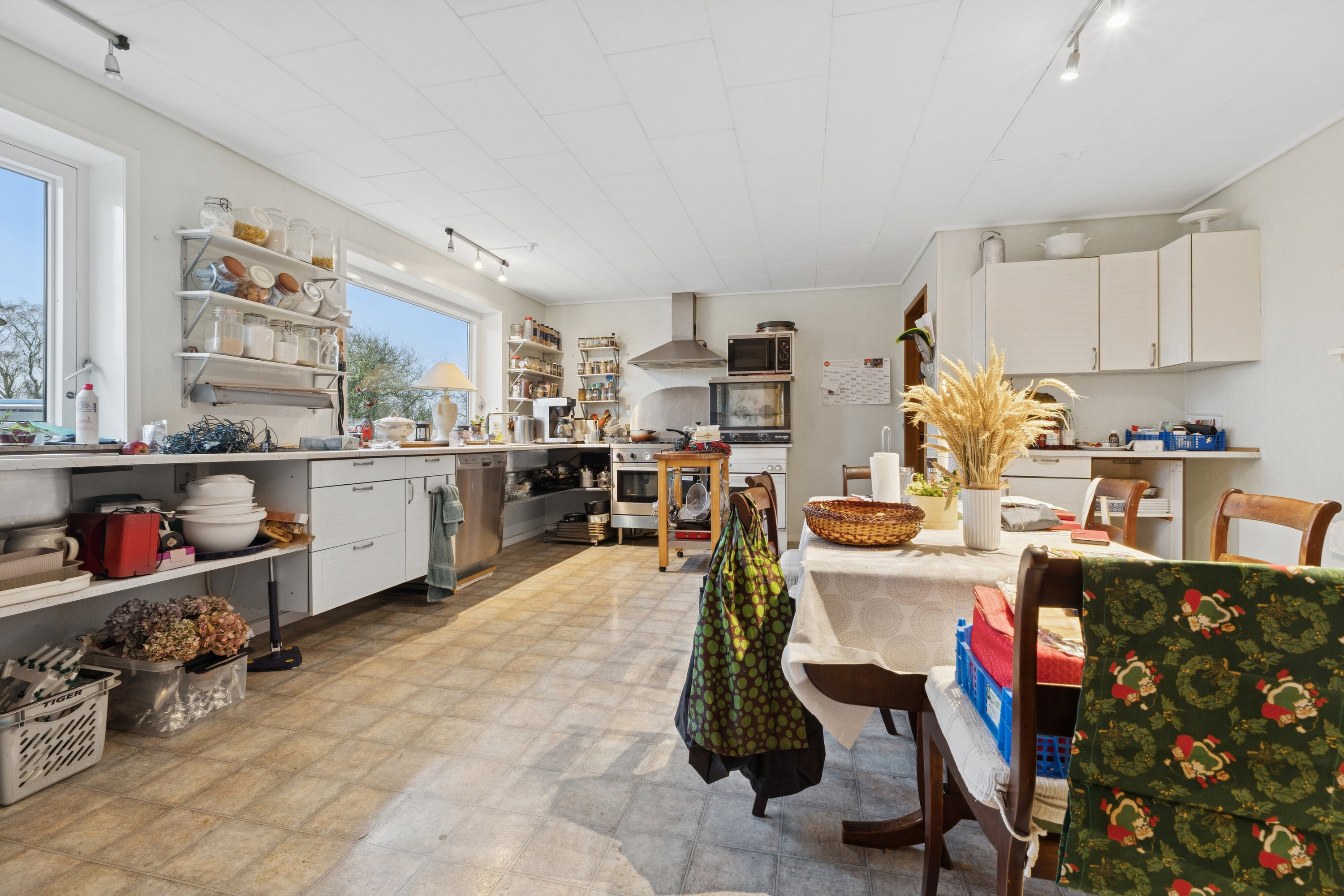 Fremhævet spisestue billede i fuldskærmstilstand. Billede af Lejbøllevej 13A, Lejbølle, 5953 Tranekær