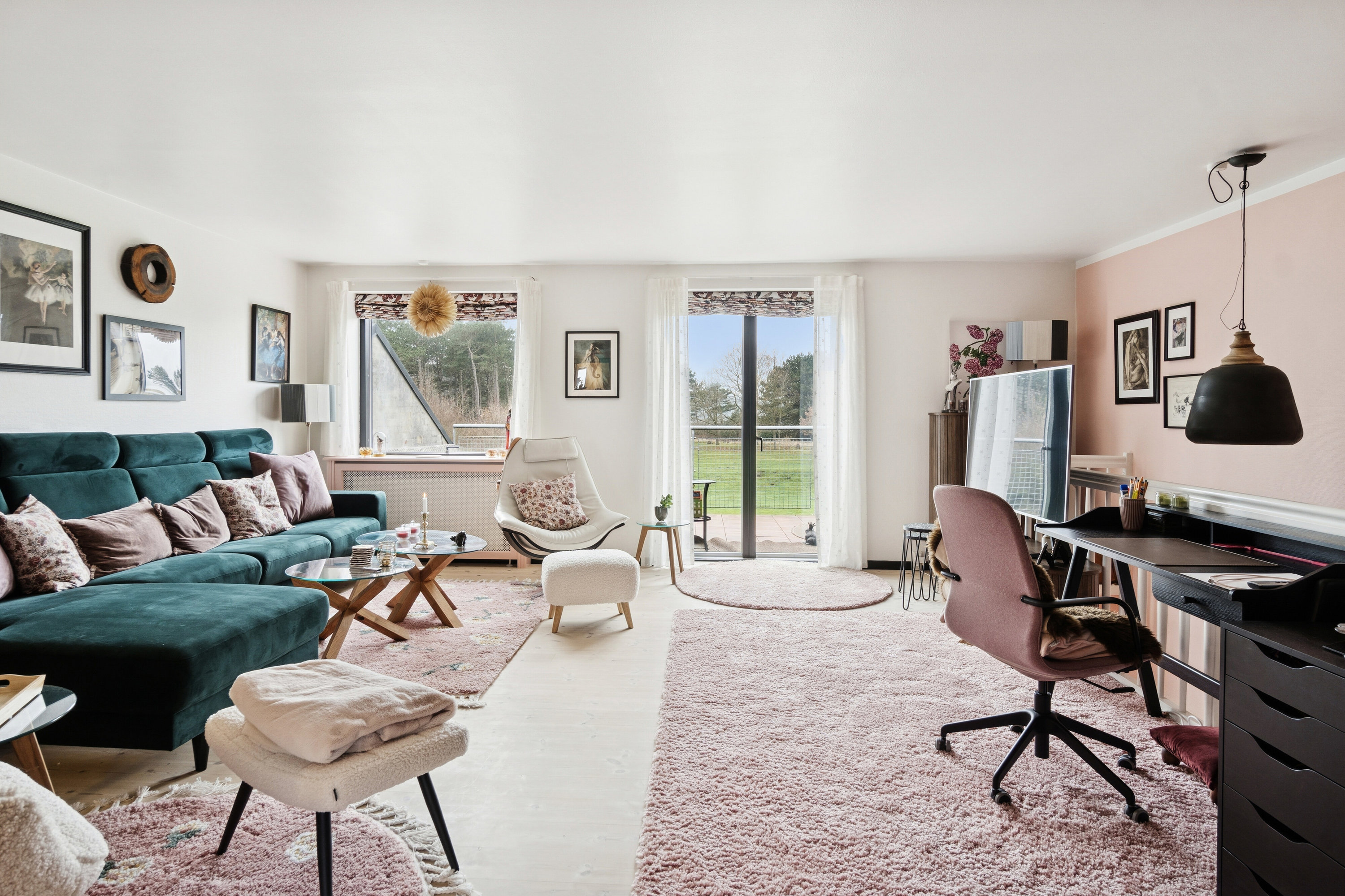 Fremhævet stue billede i fuldskærmstilstand. Billede af Høve Klitbo 10, 4550 Asnæs