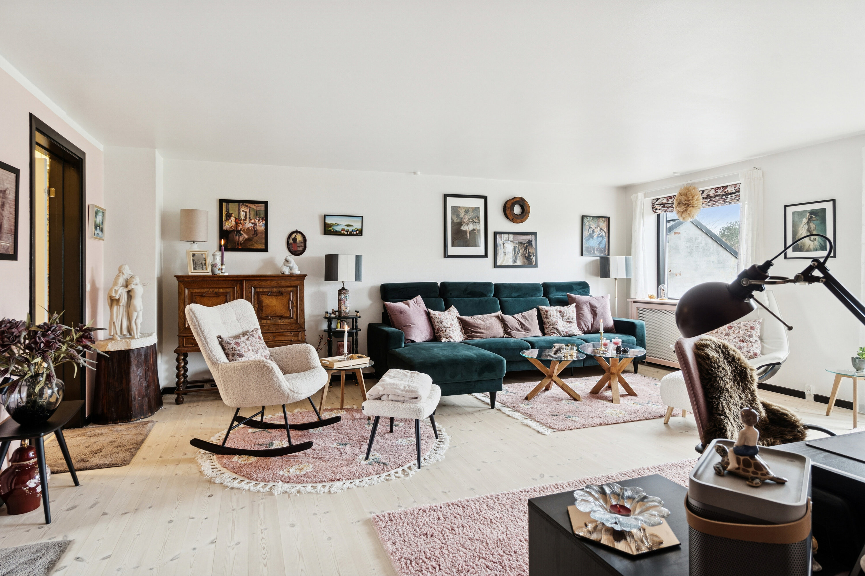 Fremhævet stue billede i fuldskærmstilstand. Billede af Høve Klitbo 10, 4550 Asnæs