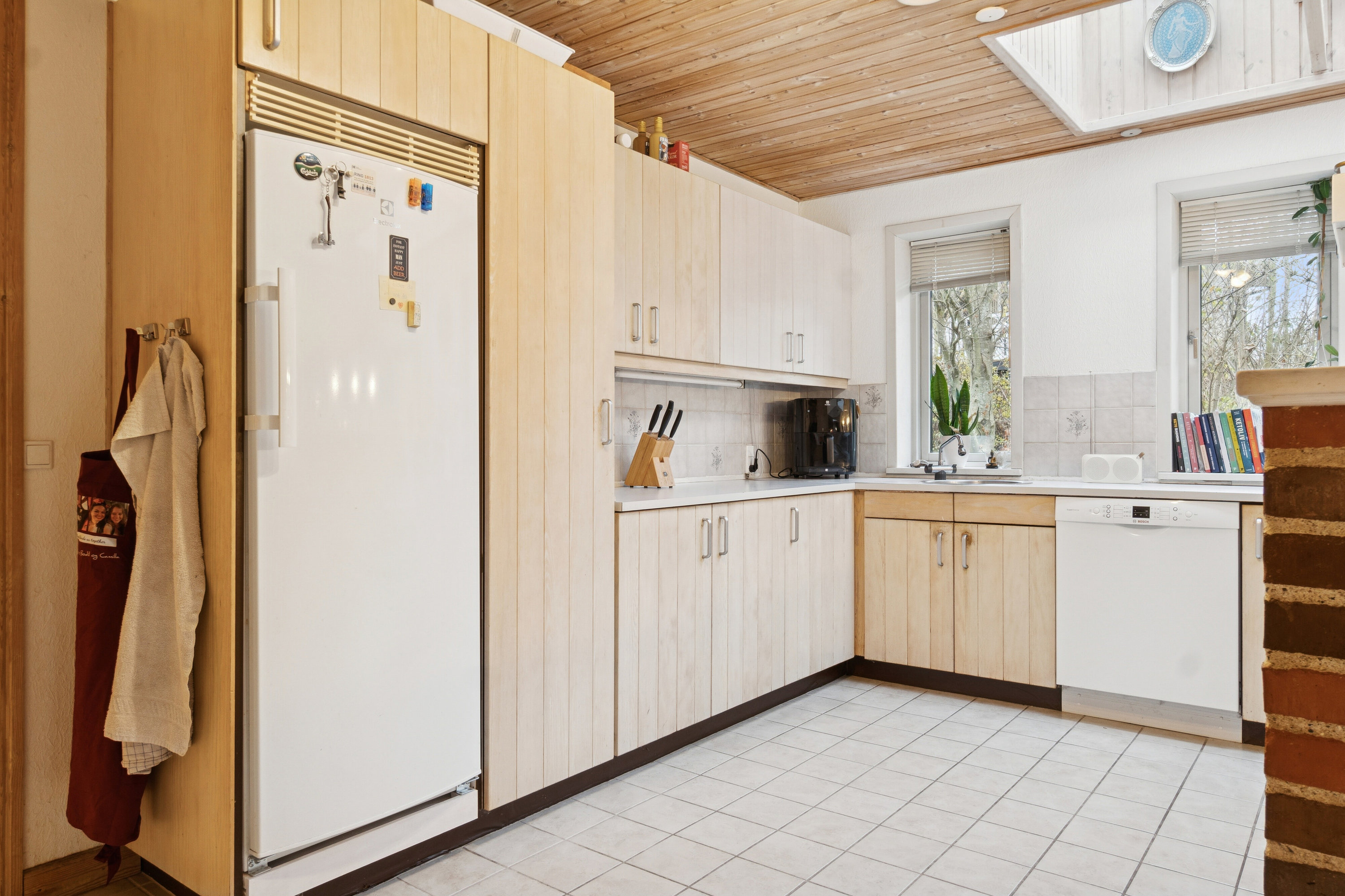 Fremhævet køkken billede i fuldskærmstilstand. Billede af Olufsvej 4, Hyllinge, 4700 Næstved