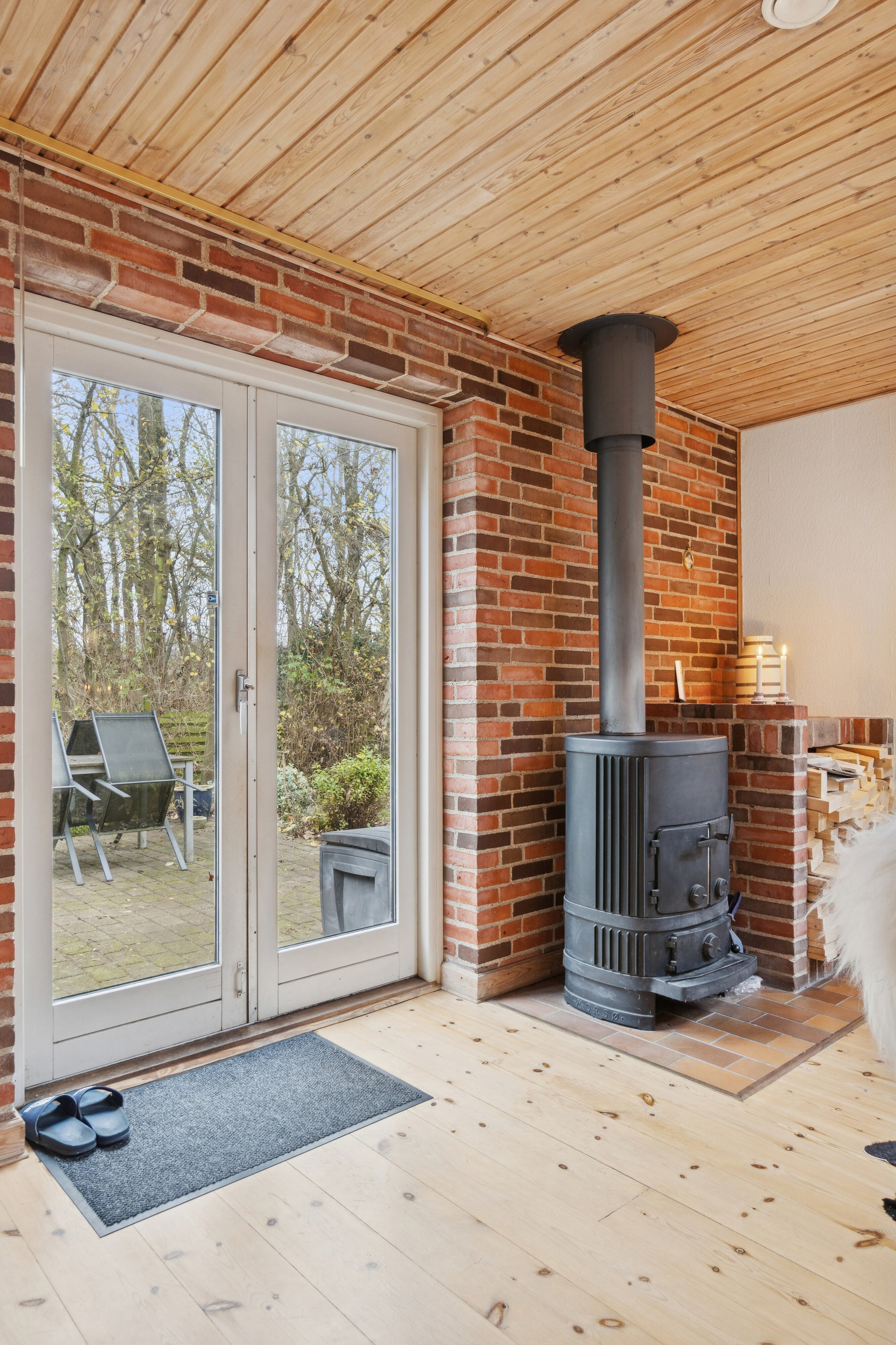 Fremhævet stue billede i fuldskærmstilstand. Billede af Olufsvej 4, Hyllinge, 4700 Næstved