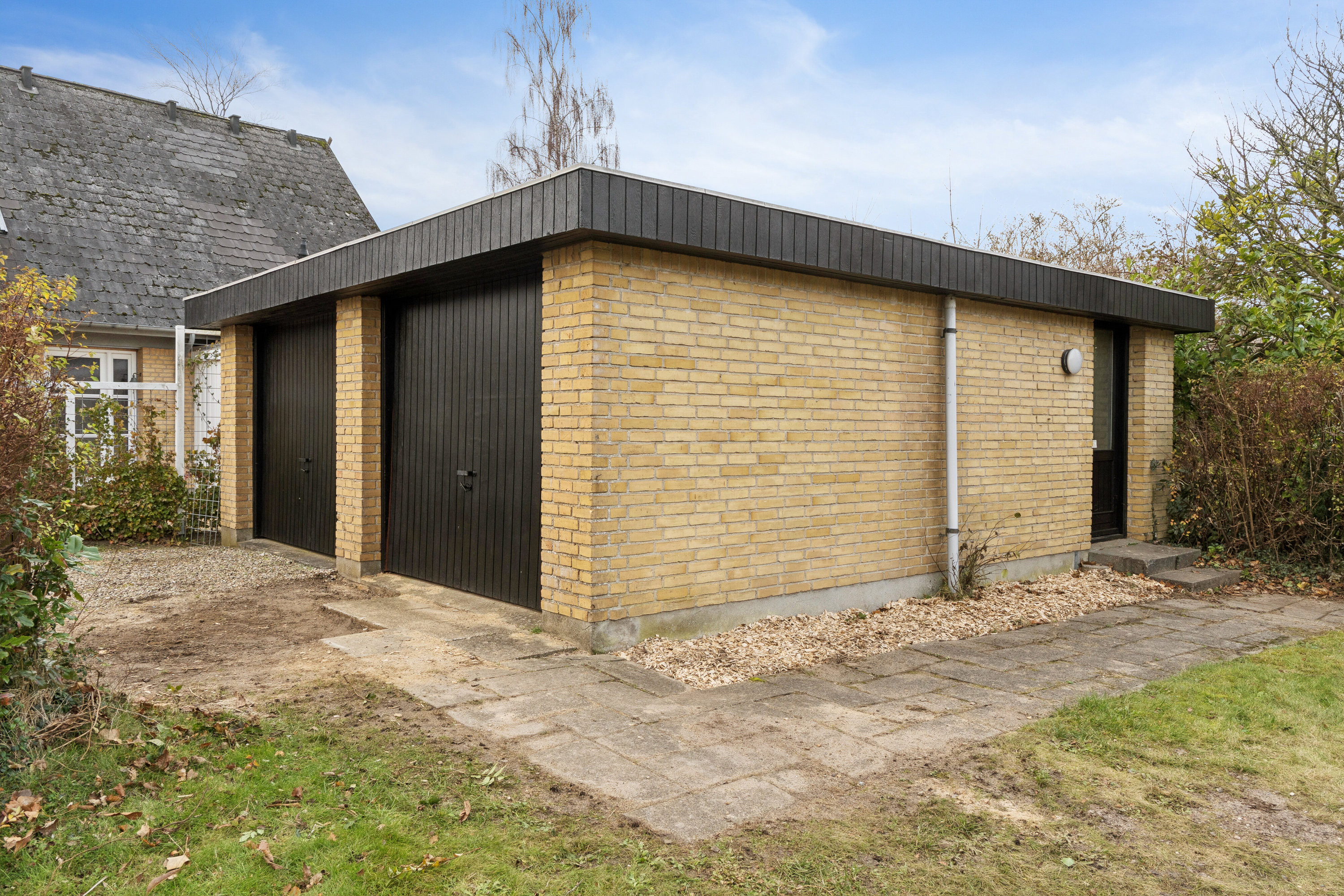 Fremhævet set fra haven billede i fuldskærmstilstand. Billede af Fjordvænget 2, Kollund, 6340 Kruså