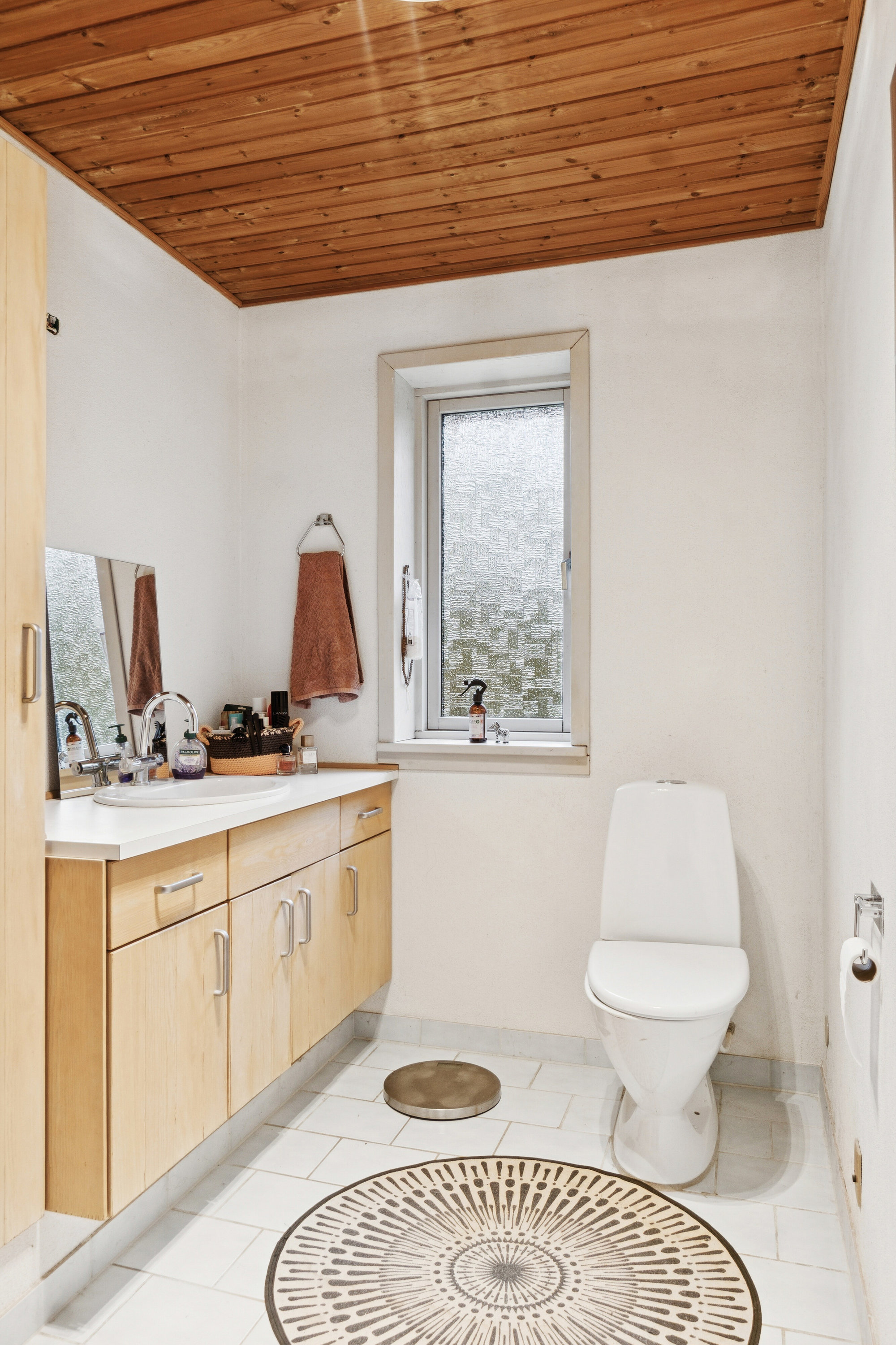 Fremhævet badeværelse billede i fuldskærmstilstand. Billede af Olufsvej 4, Hyllinge, 4700 Næstved