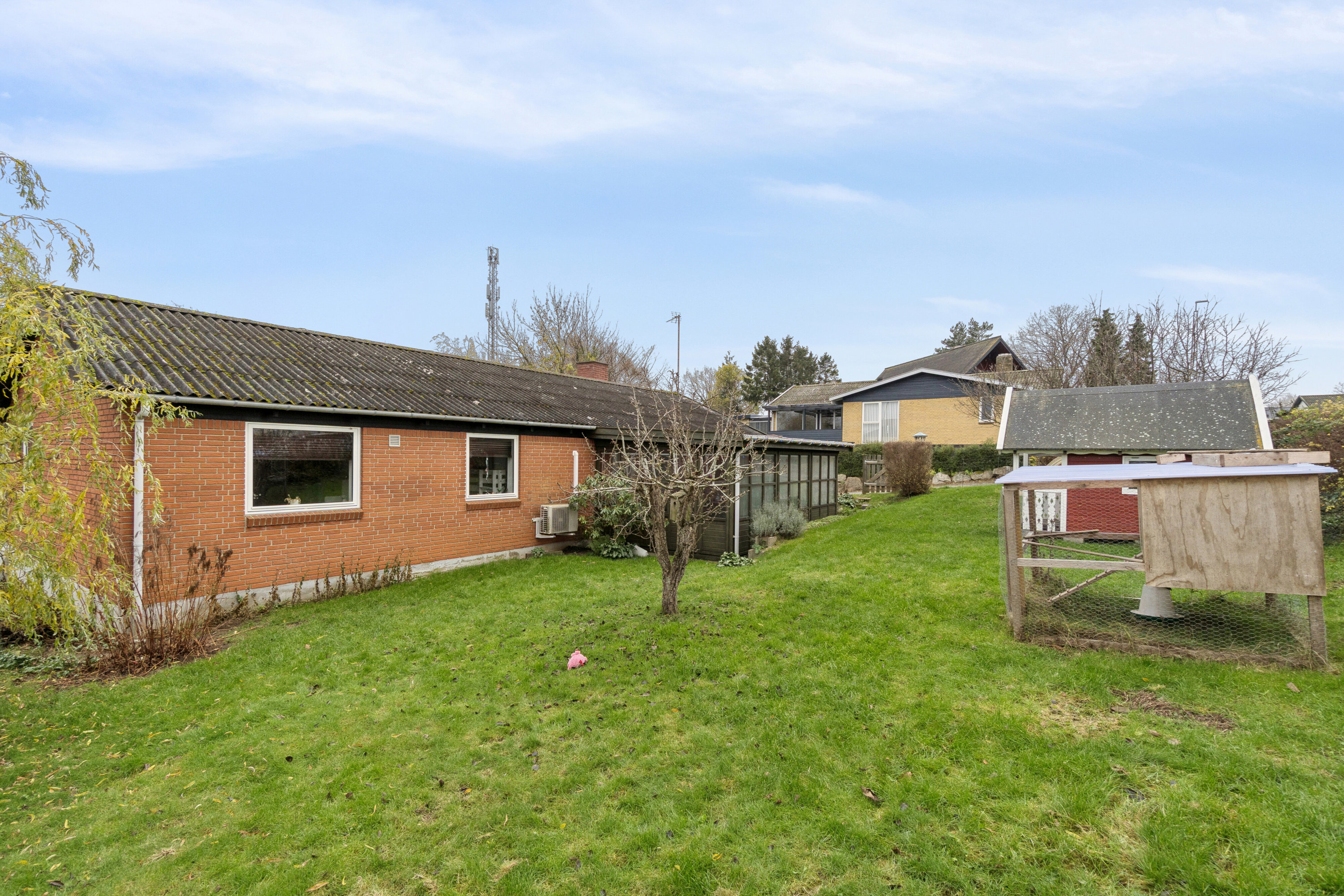 Miniaturebillede 1: set fra haven. Billede af Ågade 17, Tejn, 3770 Allinge