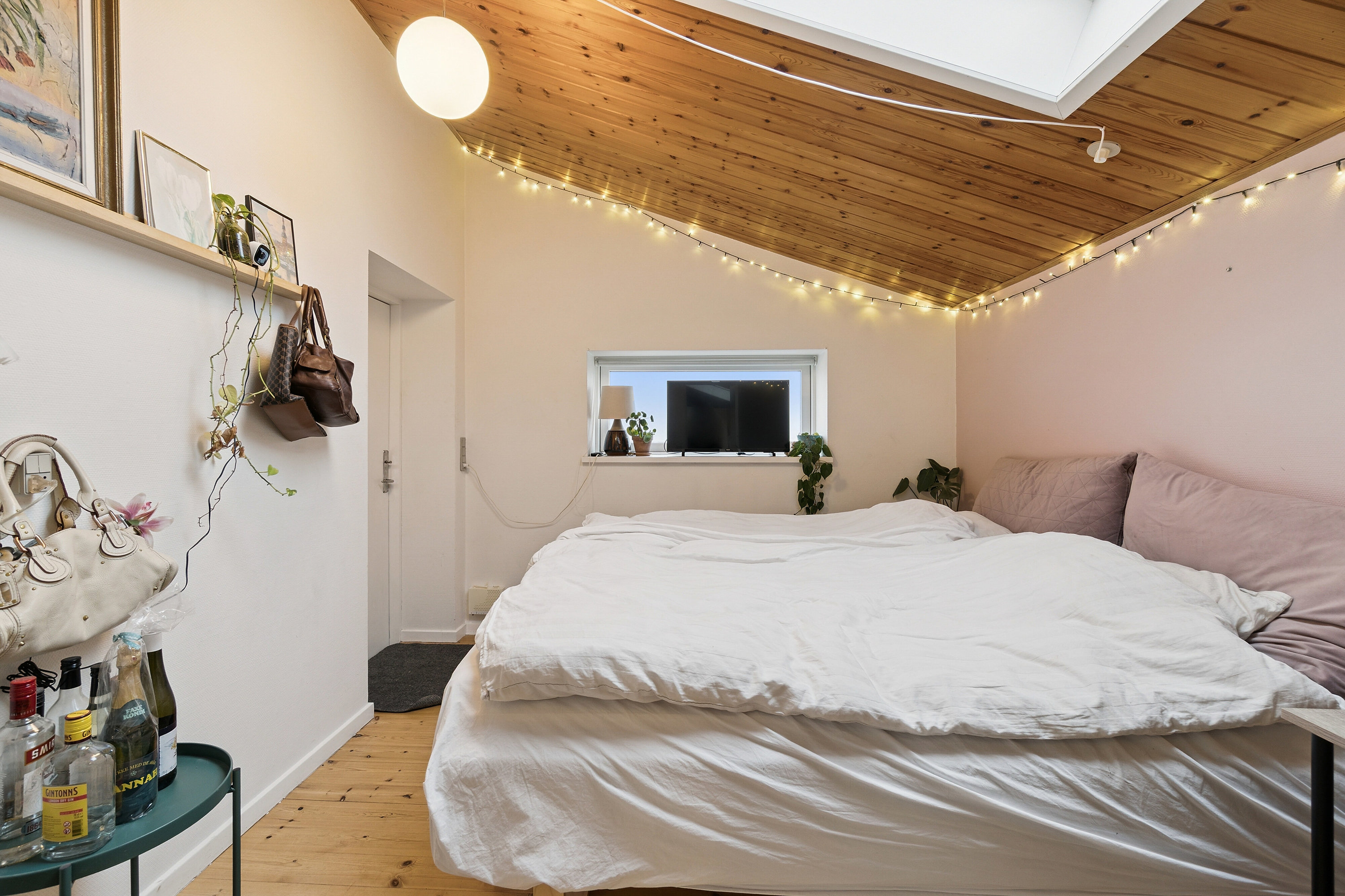 Fremhævet soveværelse billede i fuldskærmstilstand. Billede af Sandflugtsvej 20, Rønne, 3700 Rønne