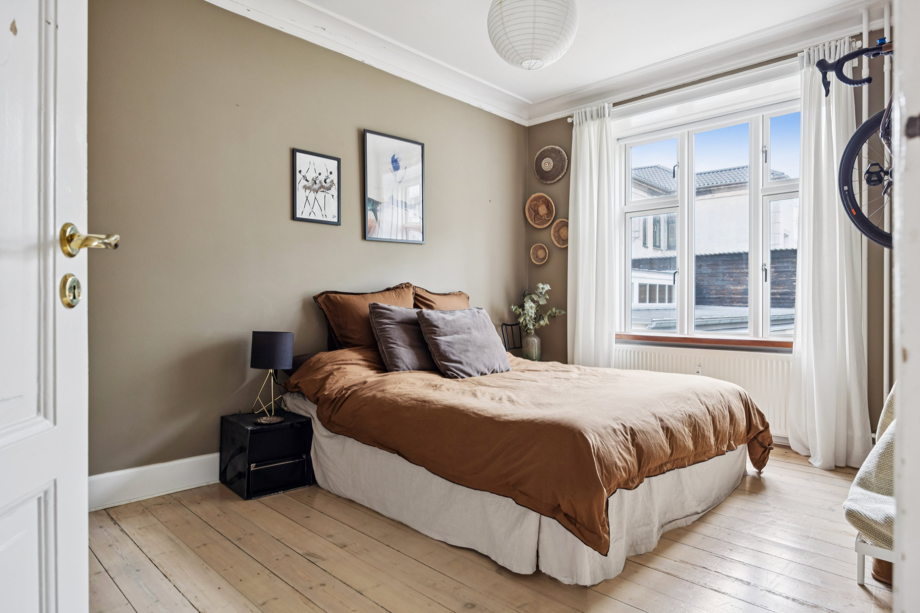 Fremhævet værelse billede i fuldskærmstilstand. Billede af Kong Georgs Vej 6A, st.. tv., 2000 Frederiksberg