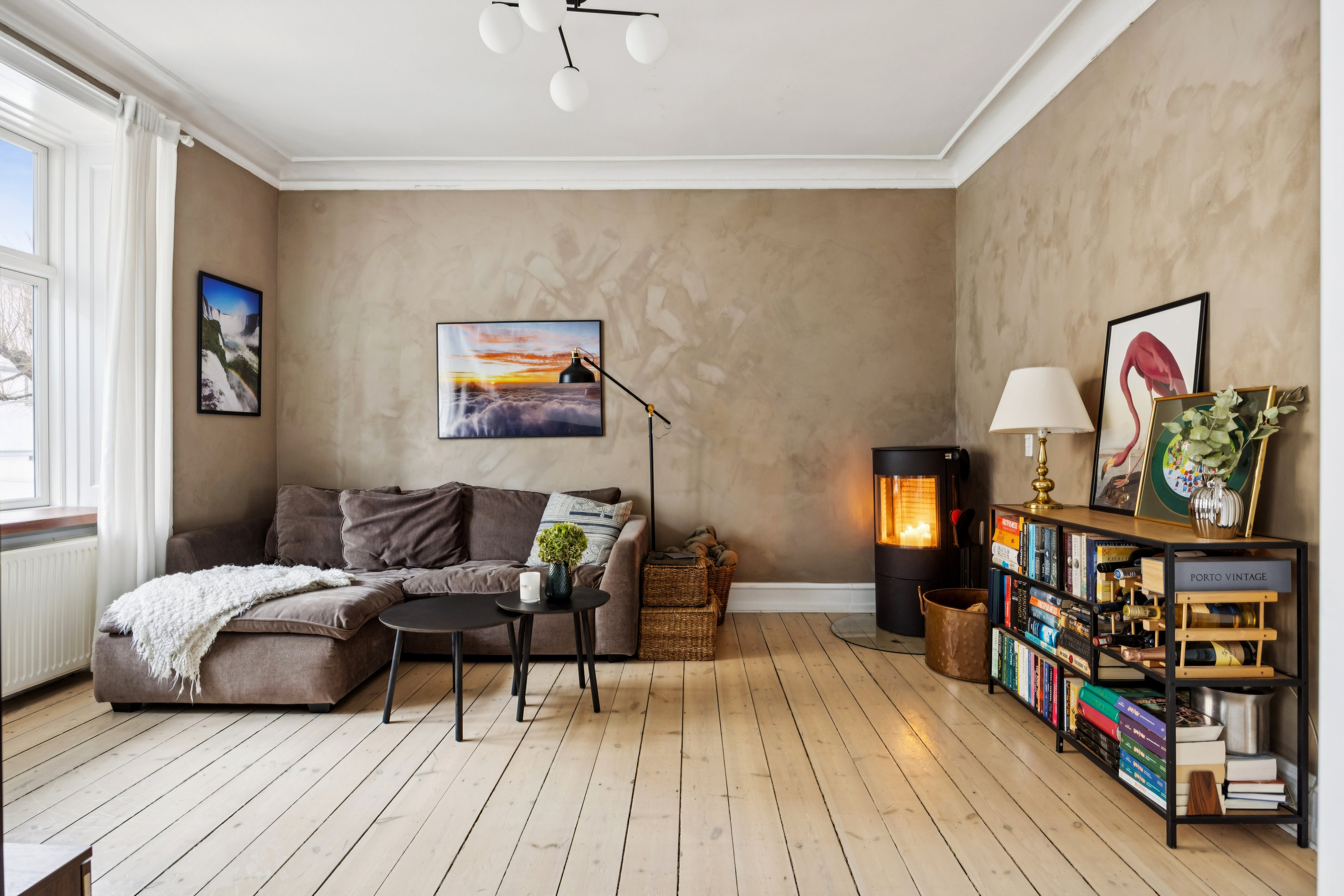 Miniaturebillede 1: værelse. Billede af Kong Georgs Vej 6A, st.. tv., 2000 Frederiksberg