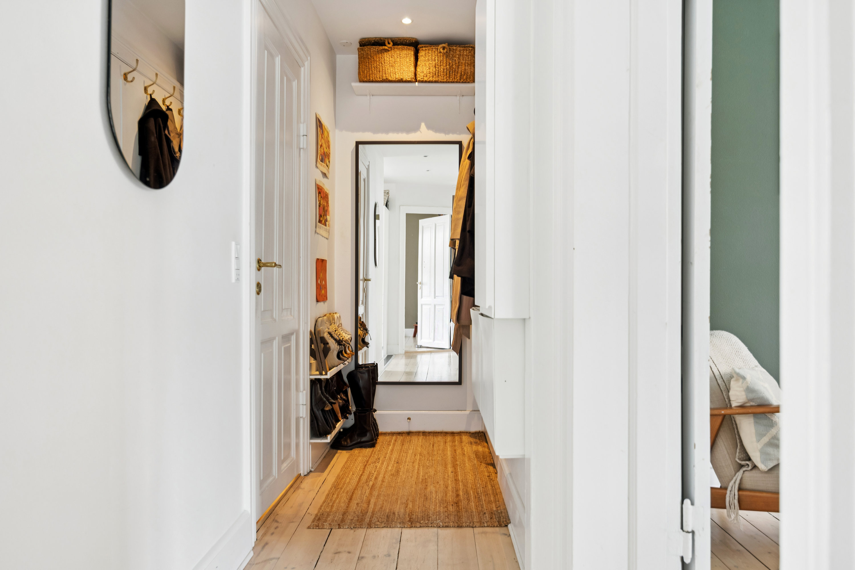 Fremhævet gang billede i fuldskærmstilstand. Billede af Kong Georgs Vej 6A, st.. tv., 2000 Frederiksberg