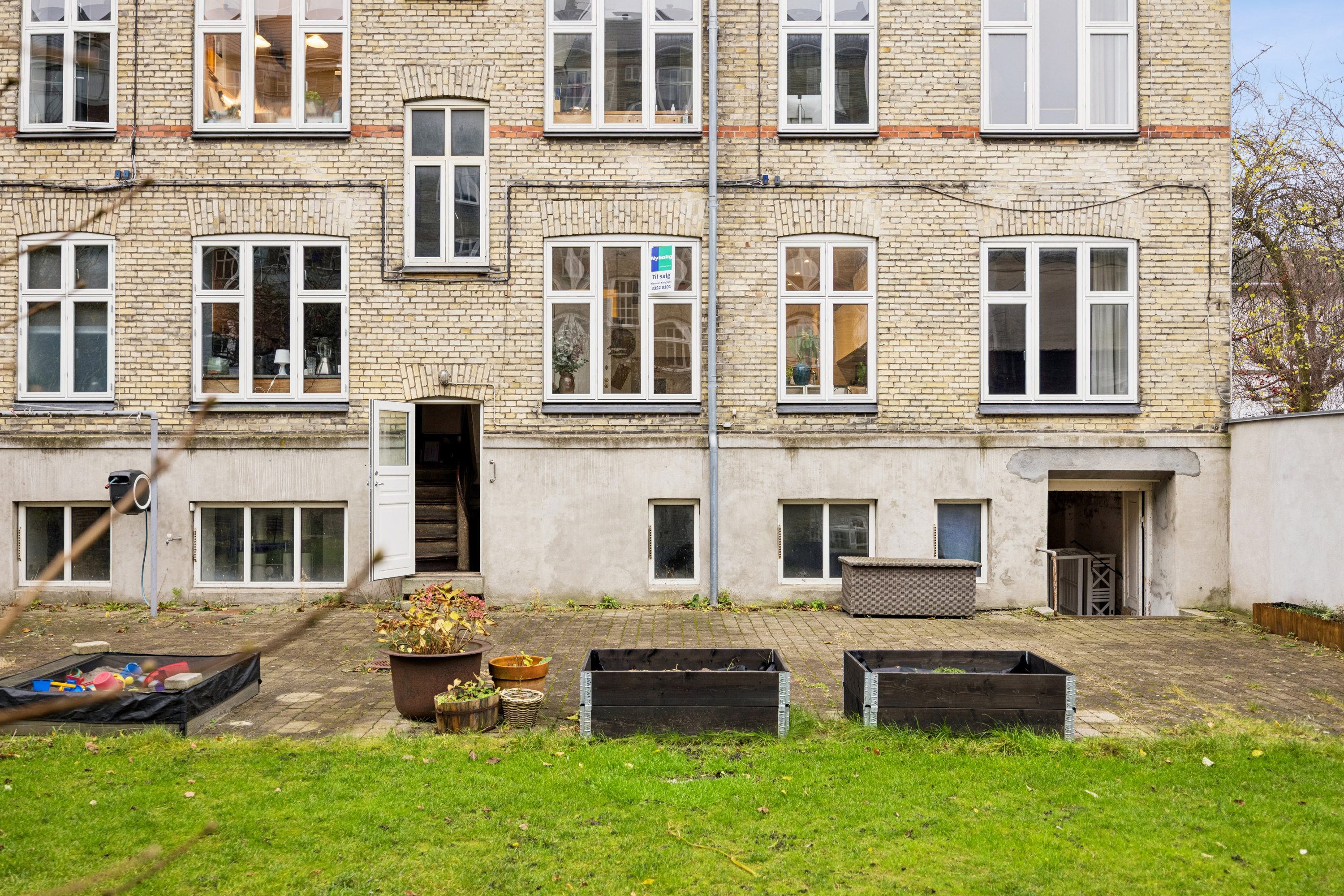 Fremhævet andet billede i fuldskærmstilstand. Billede af Kong Georgs Vej 6A, st.. tv., 2000 Frederiksberg