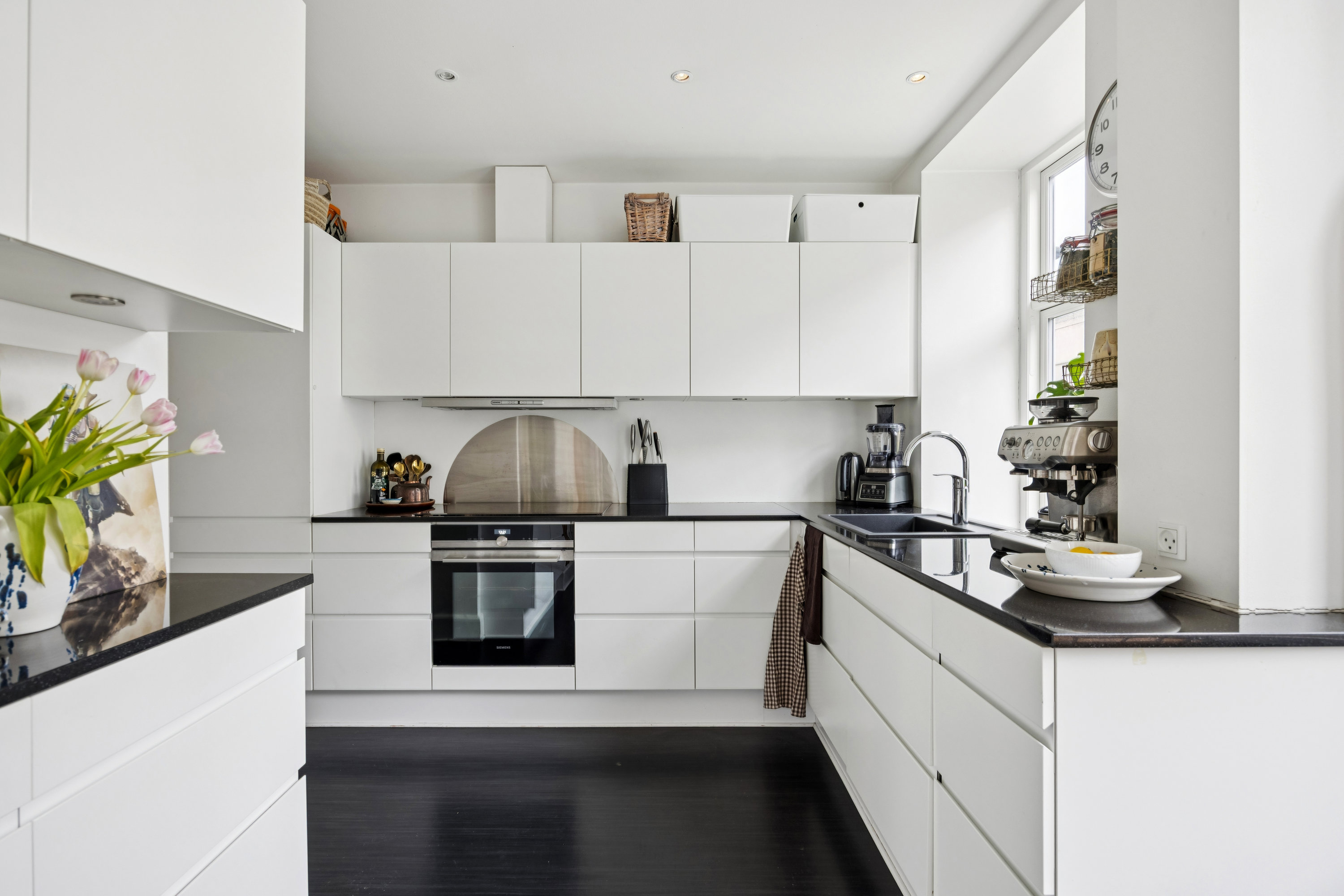 Fremhævet køkken billede i fuldskærmstilstand. Billede af Kong Georgs Vej 6A, st.. tv., 2000 Frederiksberg