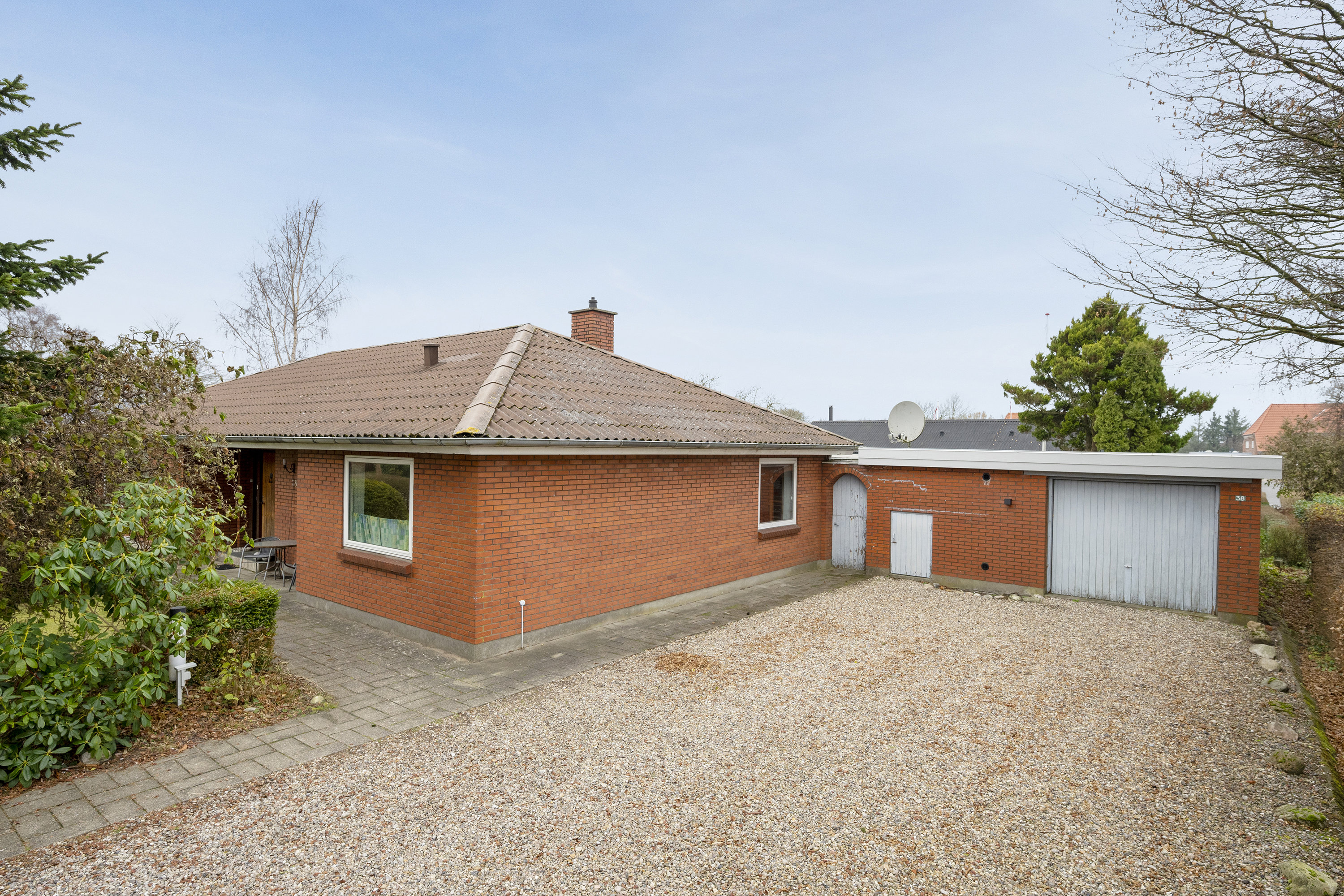 Fremhævet facade billede i fuldskærmstilstand. Billede af Kærvej 38, Jejsing, 6270 Tønder