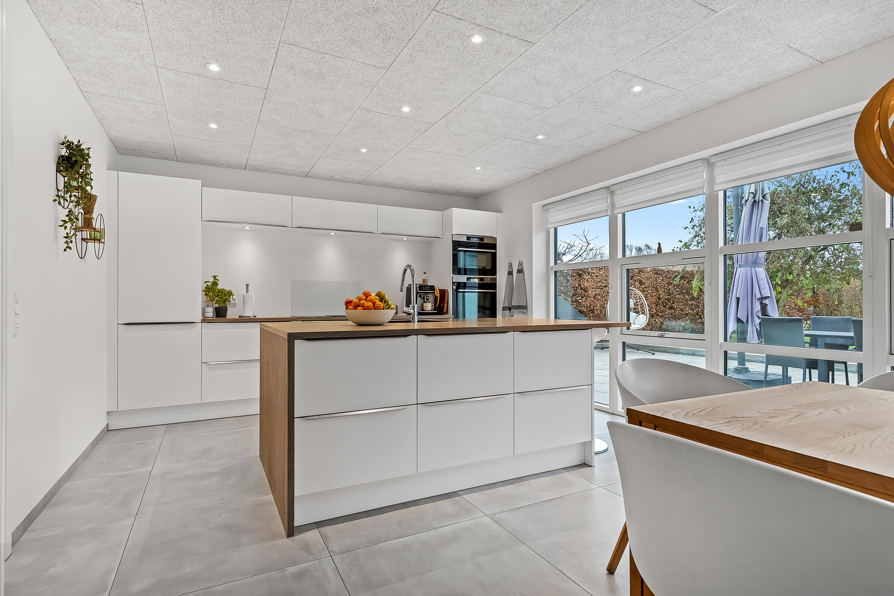 Fremhævet køkken alrum billede i fuldskærmstilstand. Billede af Borggårdsparken 35, 7080 Børkop