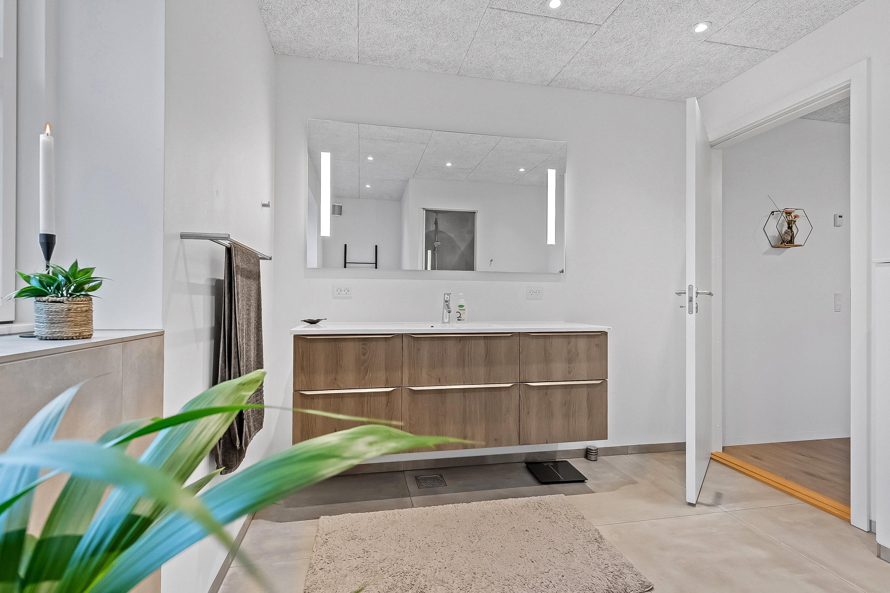 Fremhævet badeværelse billede i fuldskærmstilstand. Billede af Borggårdsparken 35, 7080 Børkop