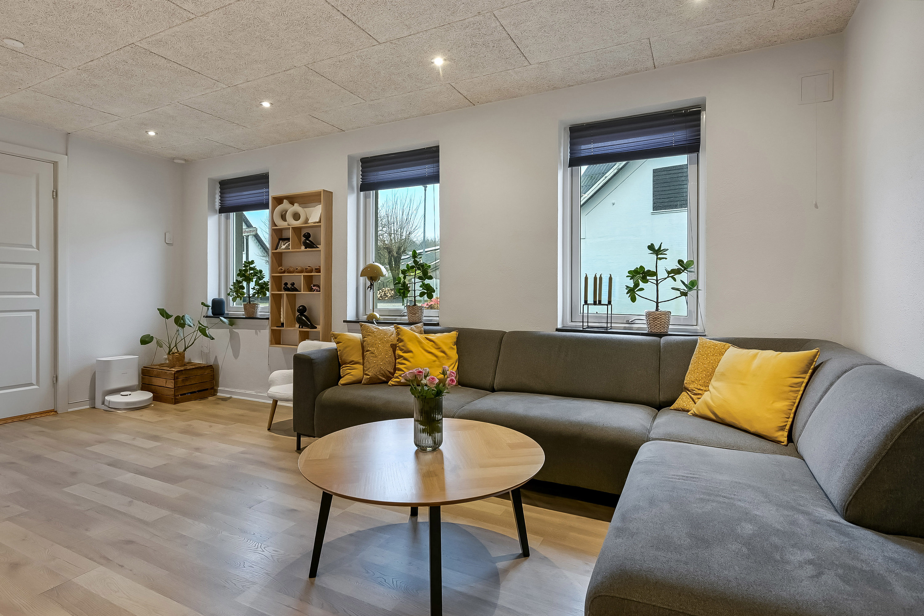 Fremhævet stue billede i fuldskærmstilstand. Billede af Troldholmvej 4, Vrøgum, 6840 Oksbøl