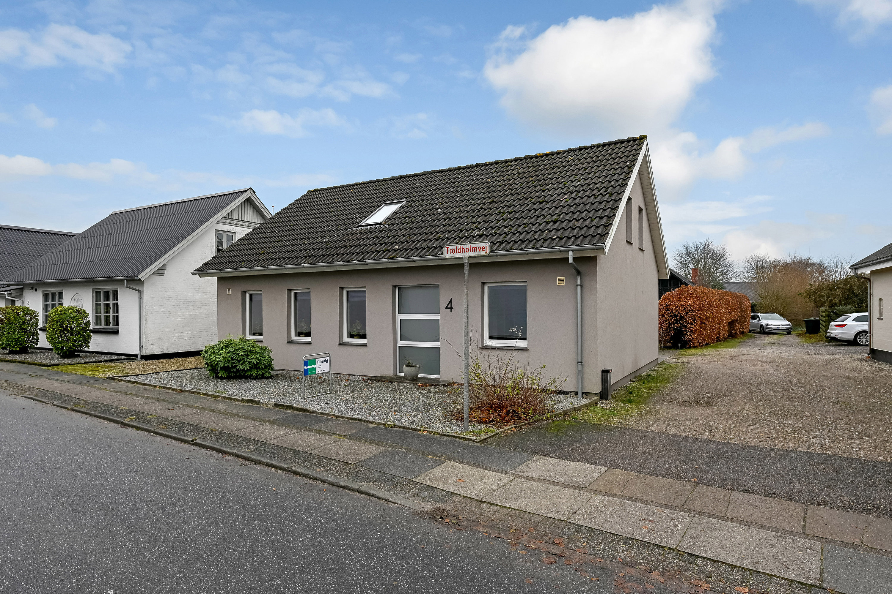 Fremhævet ejendommen billede i fuldskærmstilstand. Billede af Troldholmvej 4, Vrøgum, 6840 Oksbøl