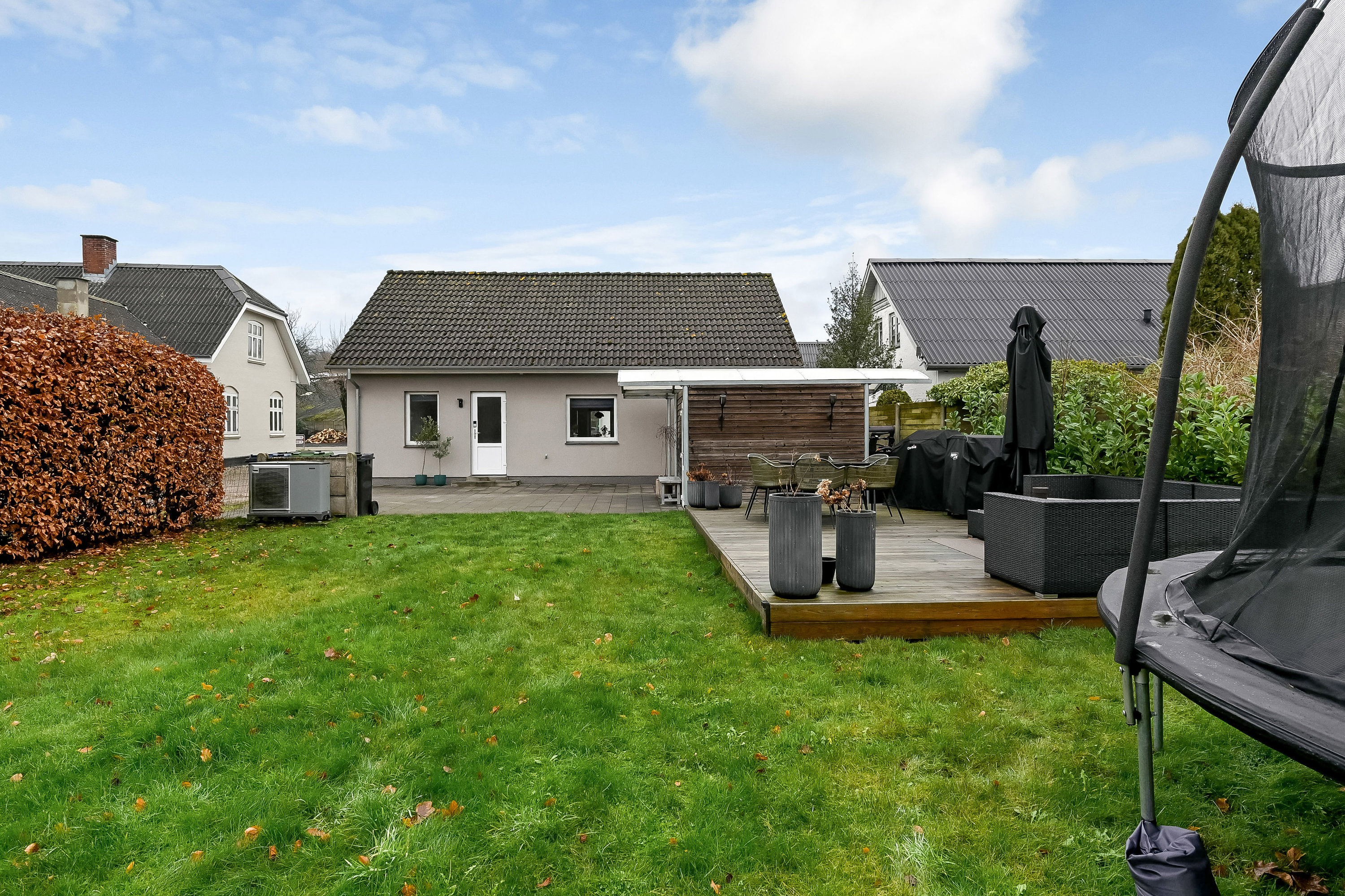 Fremhævet terrasse billede i fuldskærmstilstand. Billede af Troldholmvej 4, Vrøgum, 6840 Oksbøl