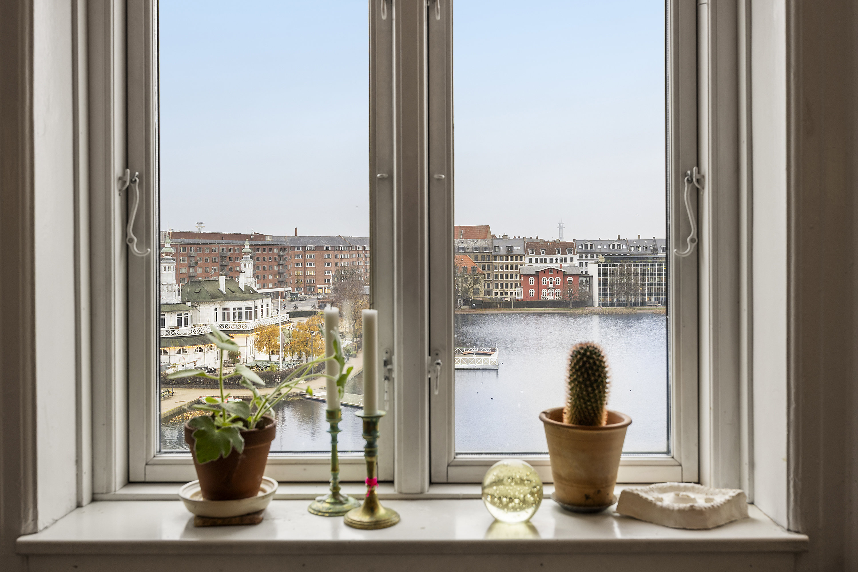 Fremhævet søudsigt billede i fuldskærmstilstand. Billede af Nørre Søgade 45, 4. th., 1370 København K