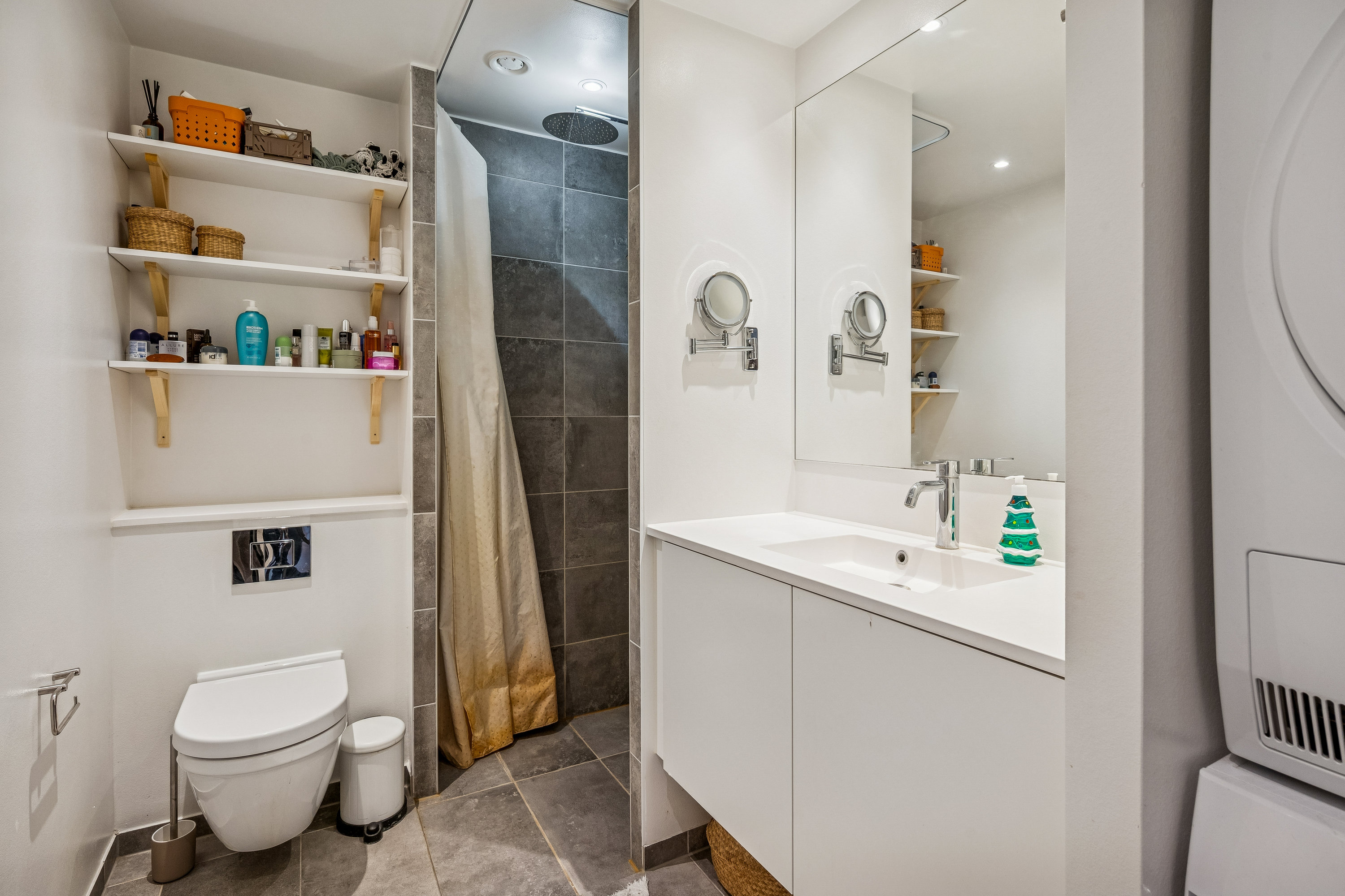 Fremhævet badeværelse billede i fuldskærmstilstand. Billede af Irma Pedersens Gade 154, st.. 3., 8000 Aarhus C