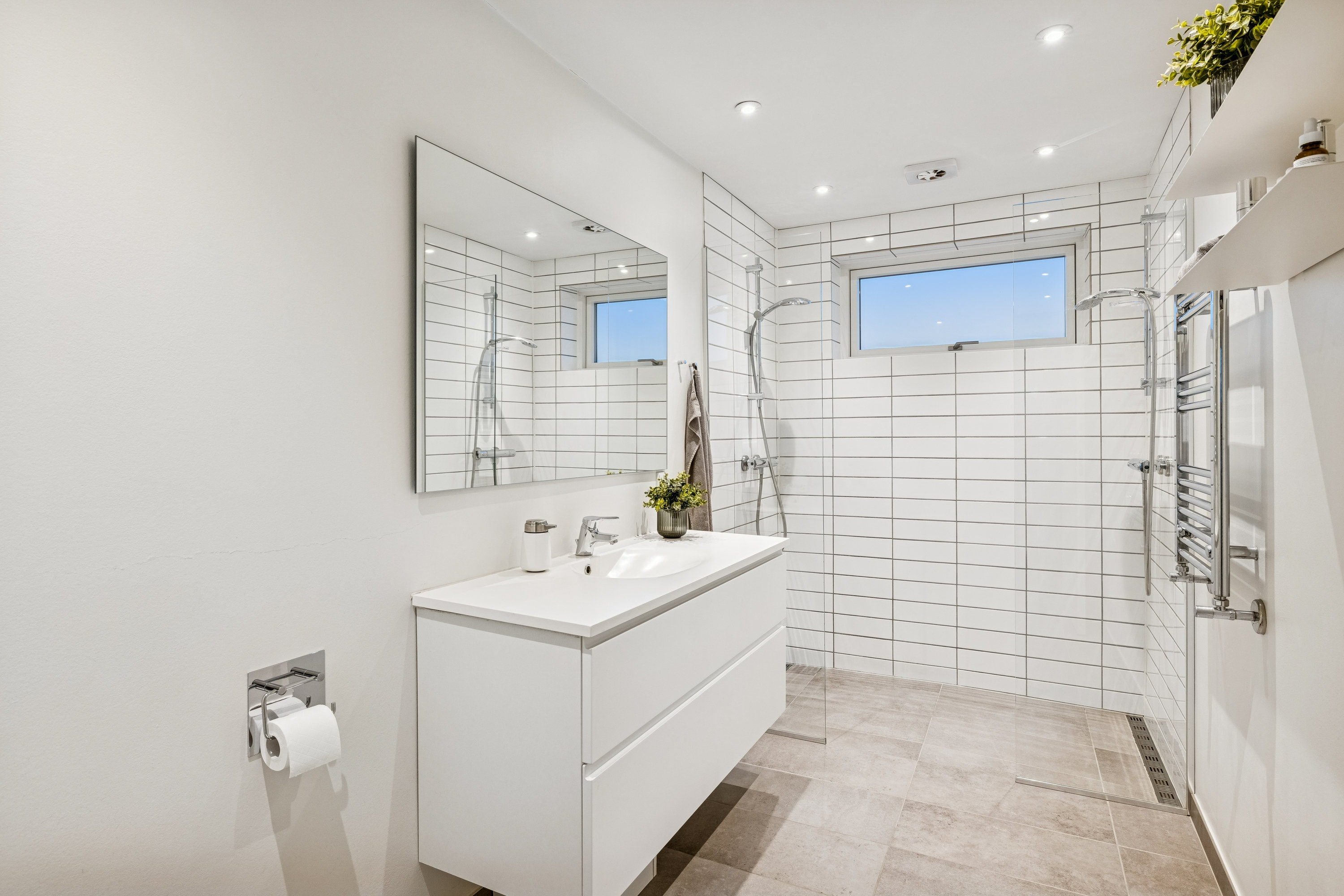 Fremhævet badeværelse billede i fuldskærmstilstand. Billede af Kløvervangen 20, 8541 Skødstrup