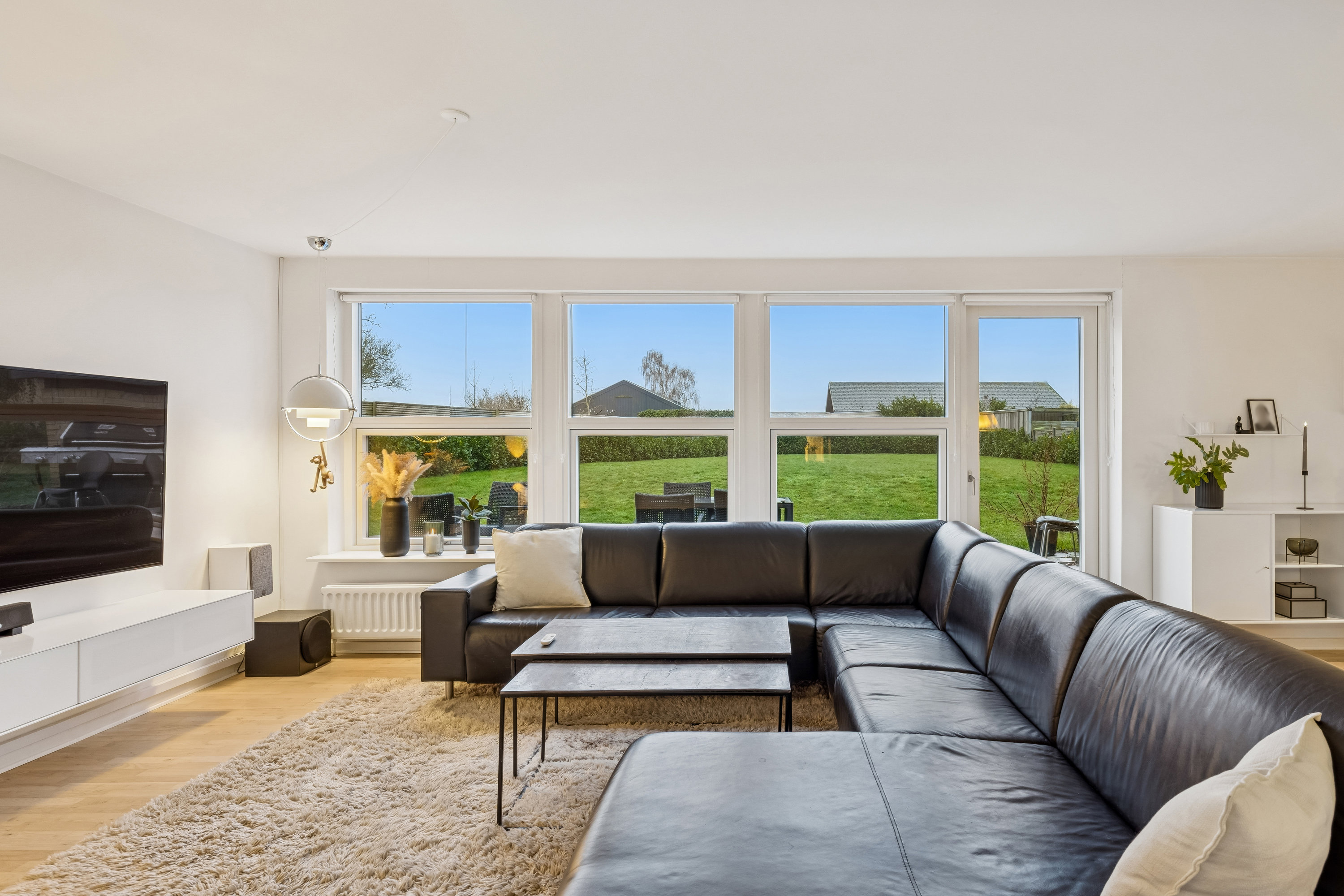 Fremhævet stue billede i fuldskærmstilstand. Billede af Kløvervangen 20, 8541 Skødstrup