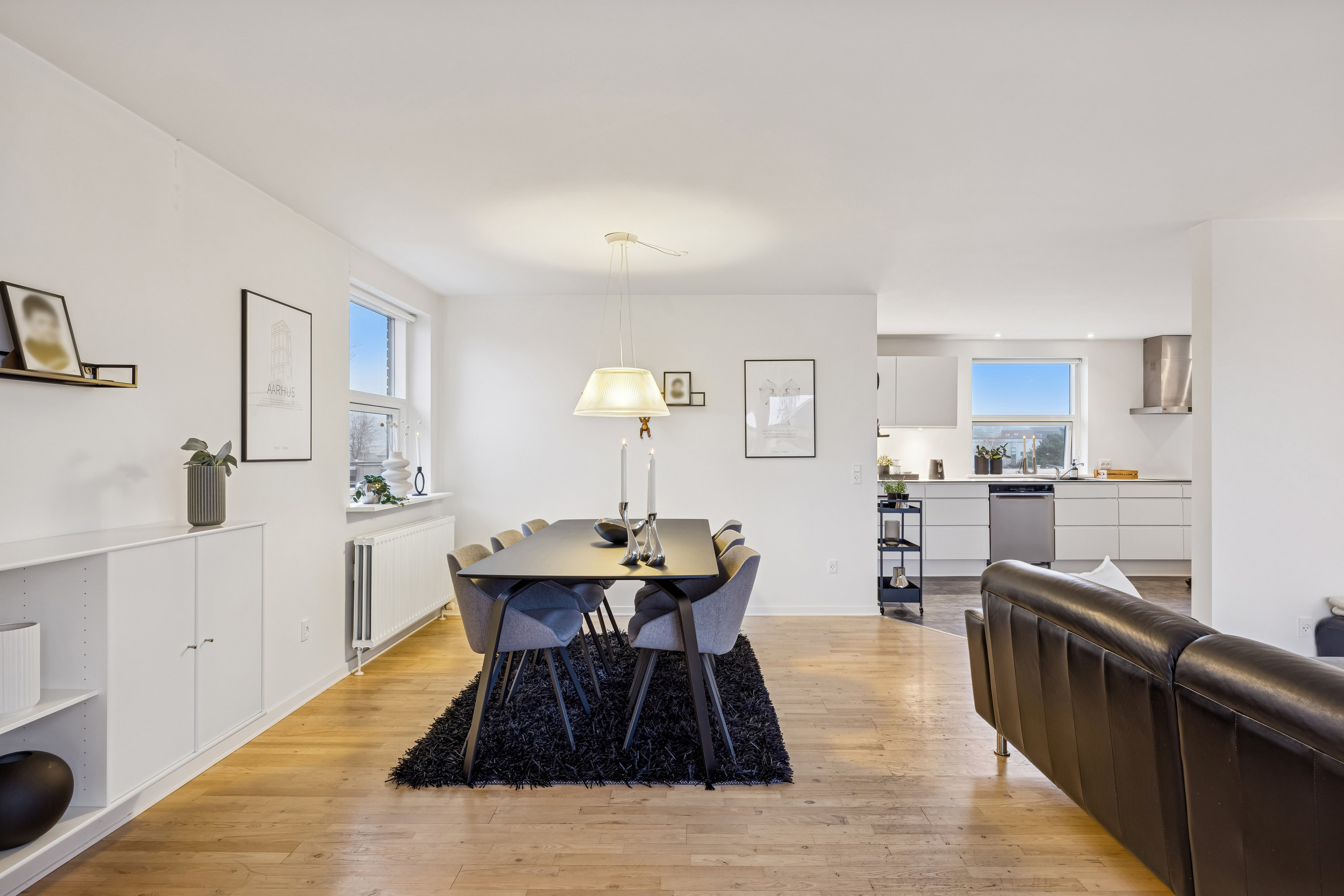 Fremhævet stue billede i fuldskærmstilstand. Billede af Kløvervangen 20, 8541 Skødstrup