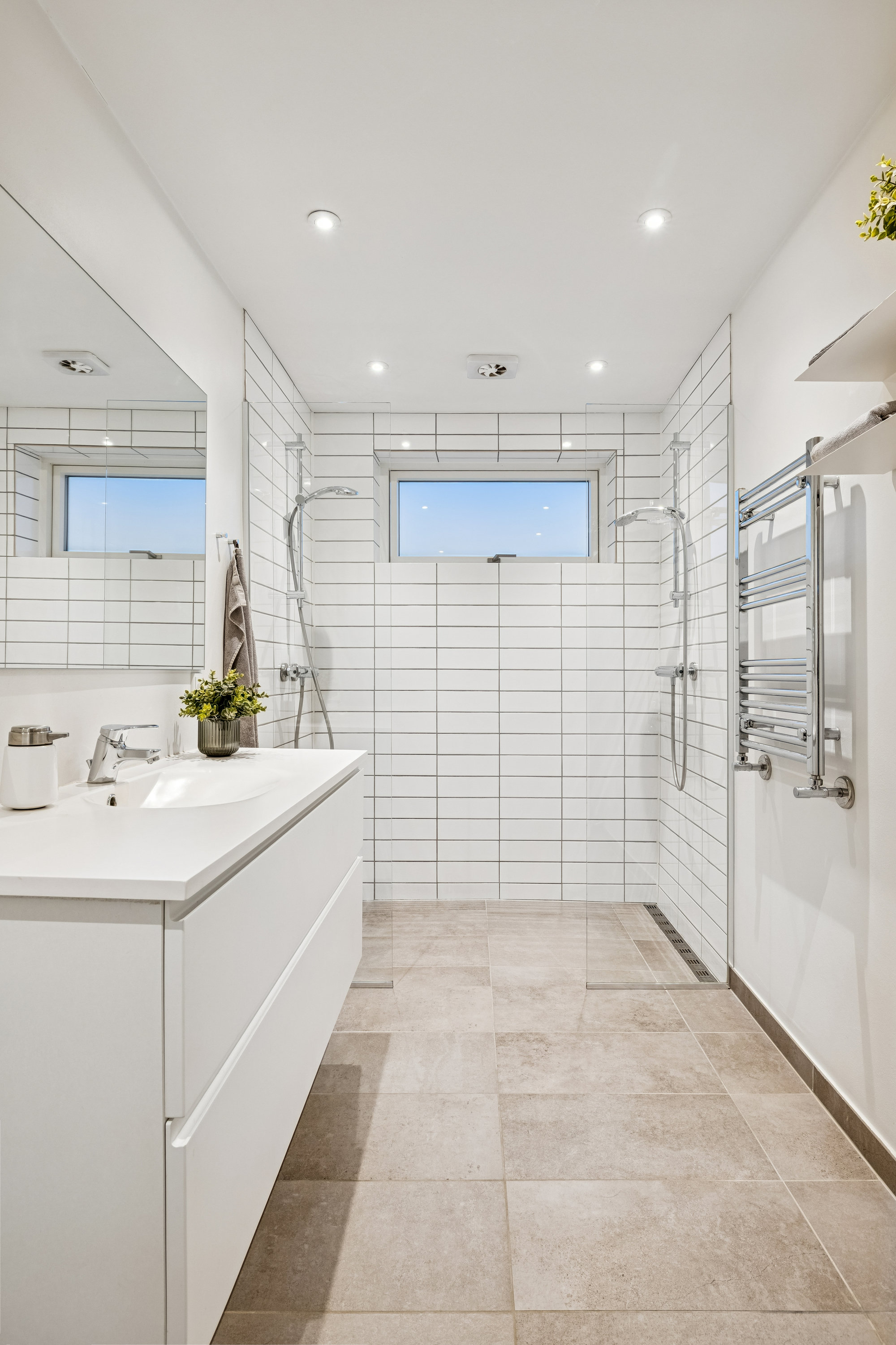 Fremhævet badeværelse billede i fuldskærmstilstand. Billede af Kløvervangen 20, 8541 Skødstrup