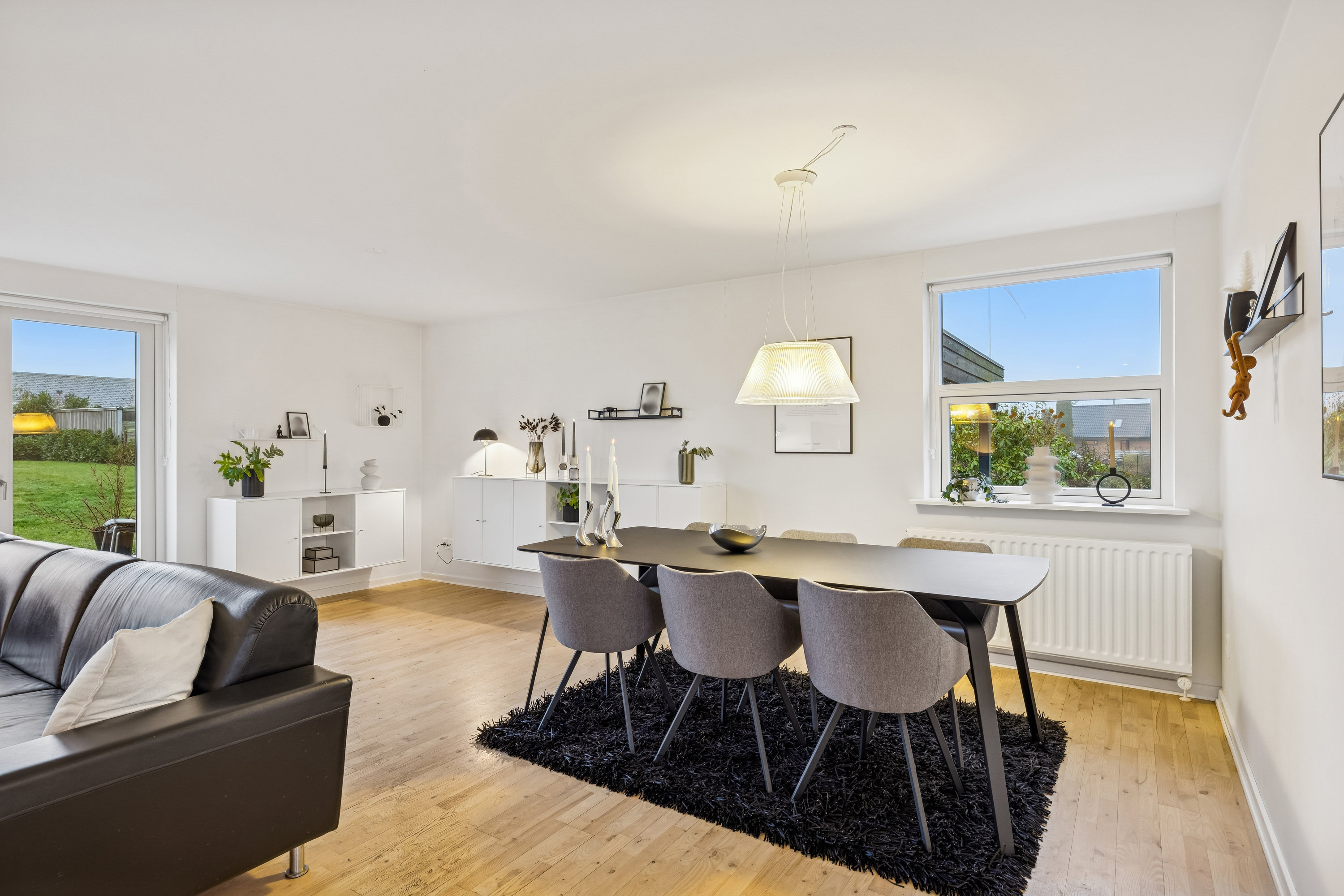 Fremhævet stue billede i fuldskærmstilstand. Billede af Kløvervangen 20, 8541 Skødstrup