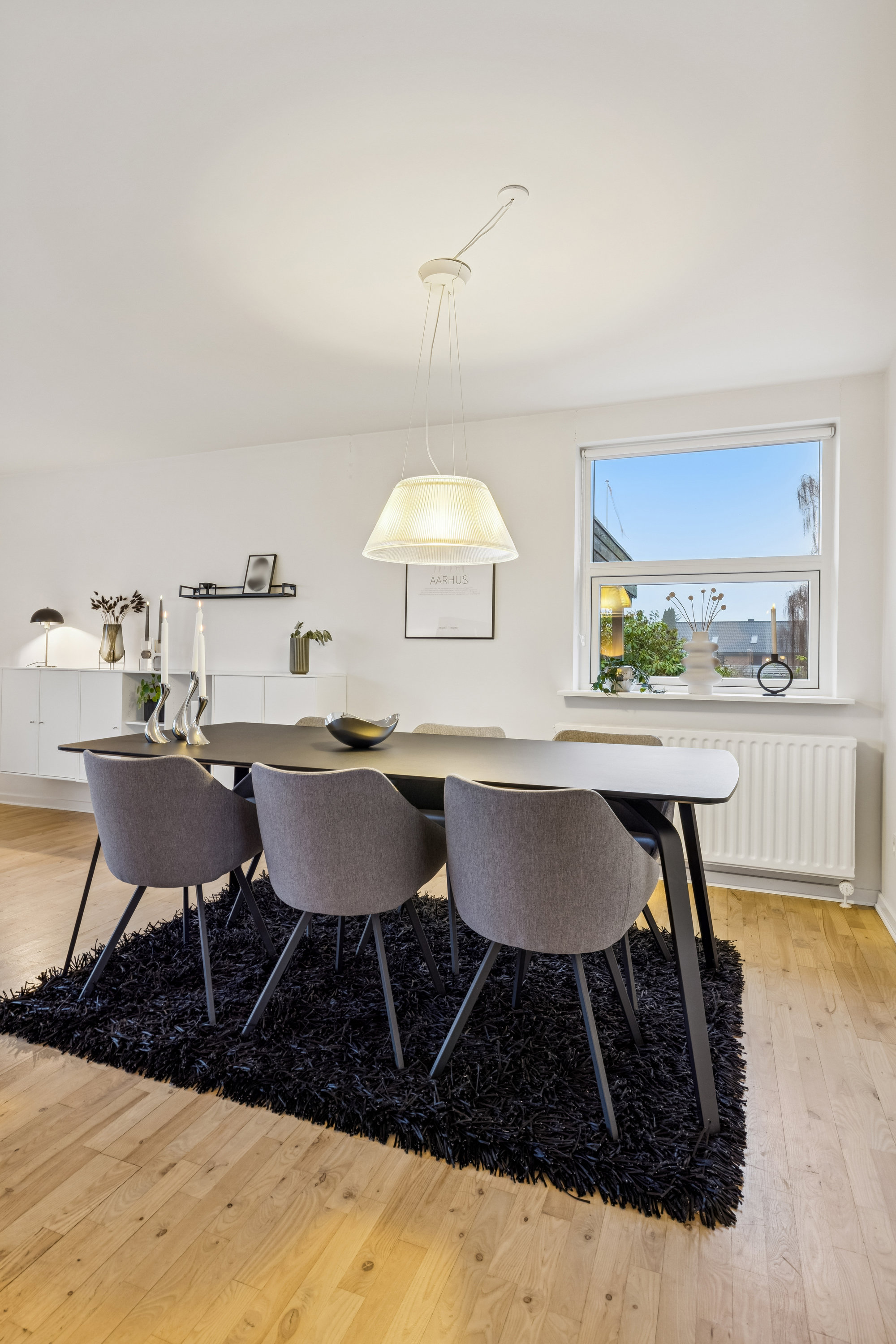 Fremhævet stue billede i fuldskærmstilstand. Billede af Kløvervangen 20, 8541 Skødstrup