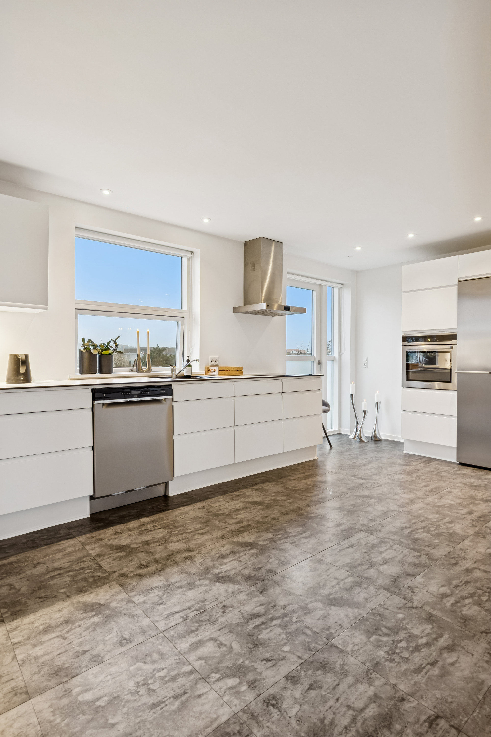 Fremhævet køkken billede i fuldskærmstilstand. Billede af Kløvervangen 20, 8541 Skødstrup