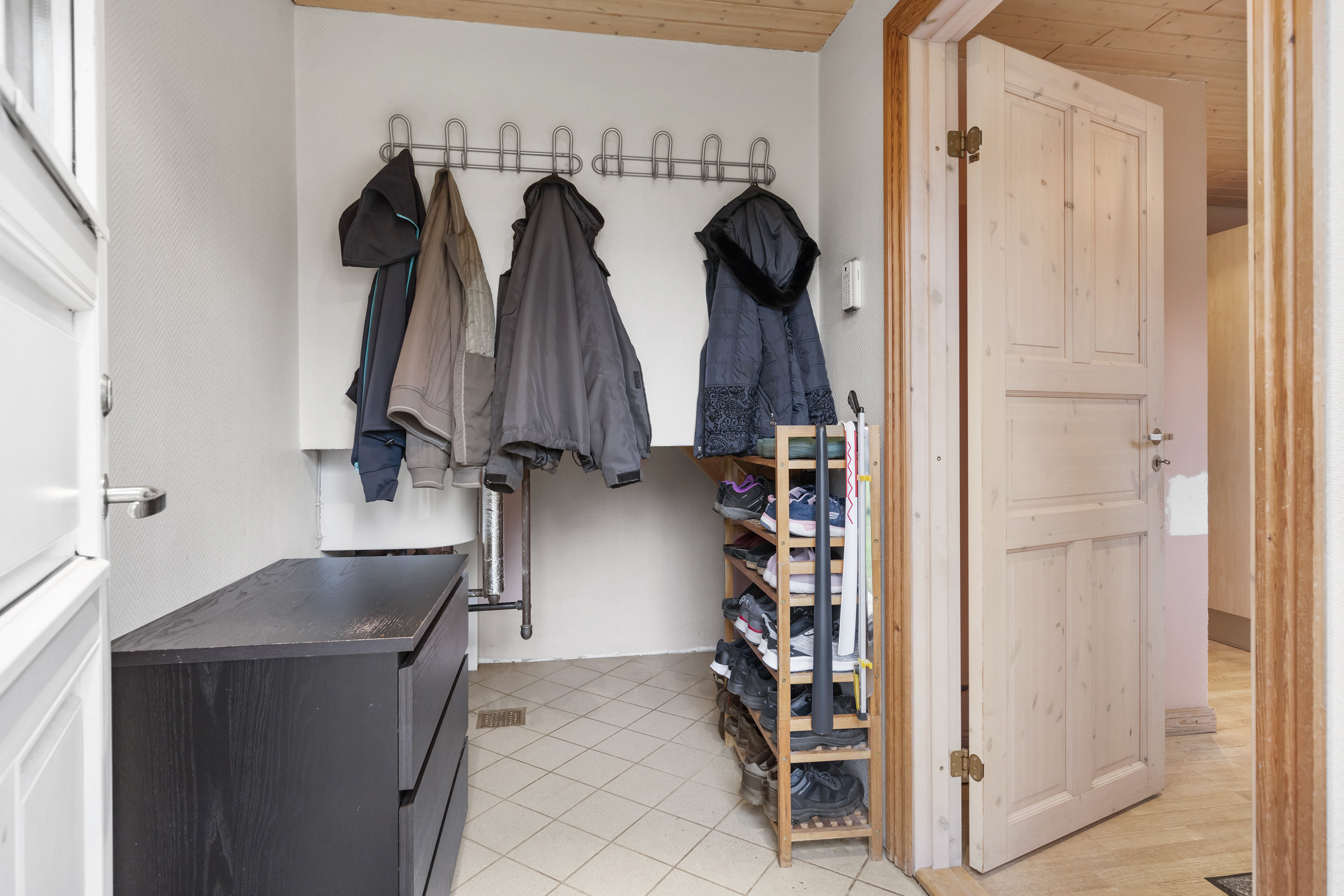 Fremhævet entré billede i fuldskærmstilstand. Billede af Smalskiftevej 44, 9382 Tylstrup